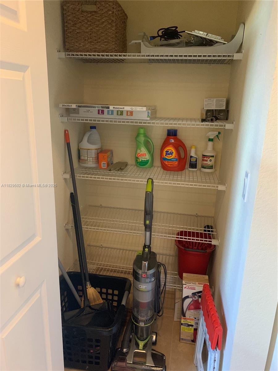 MEADOW PINES - Residential Lease