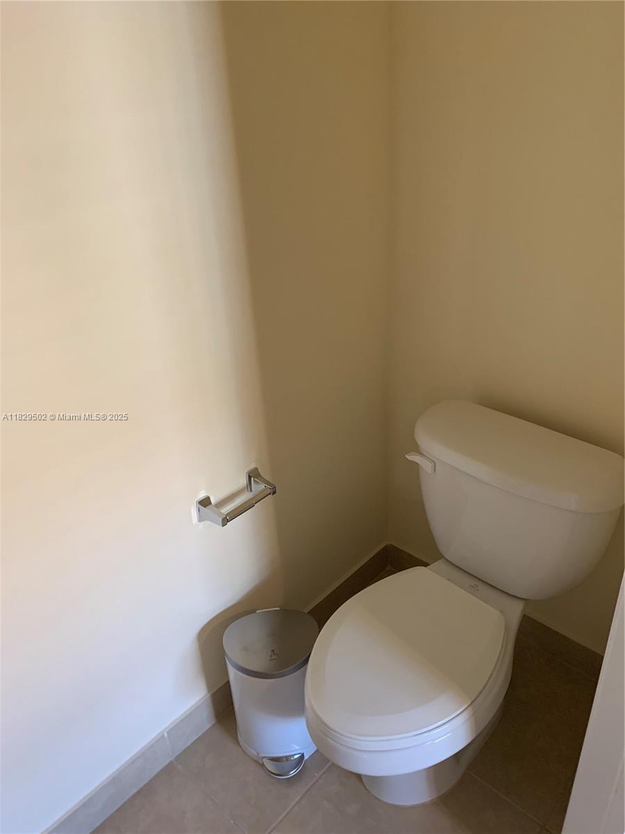 MEADOW PINES - Residential Lease