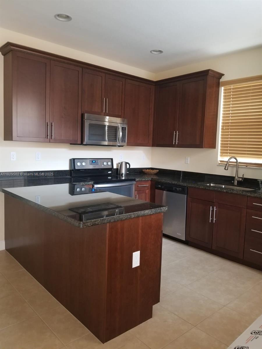 MEADOW PINES - Residential Lease