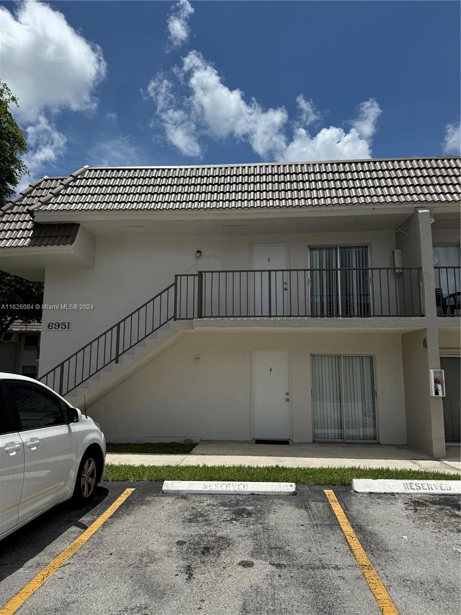 2/2 second floor unit. Recently painted. Unit is in great condition. Clubhouse, playground and 2 community pools. Amazing location, Close to FL Turnpike, shopping, dining, and public transportation.