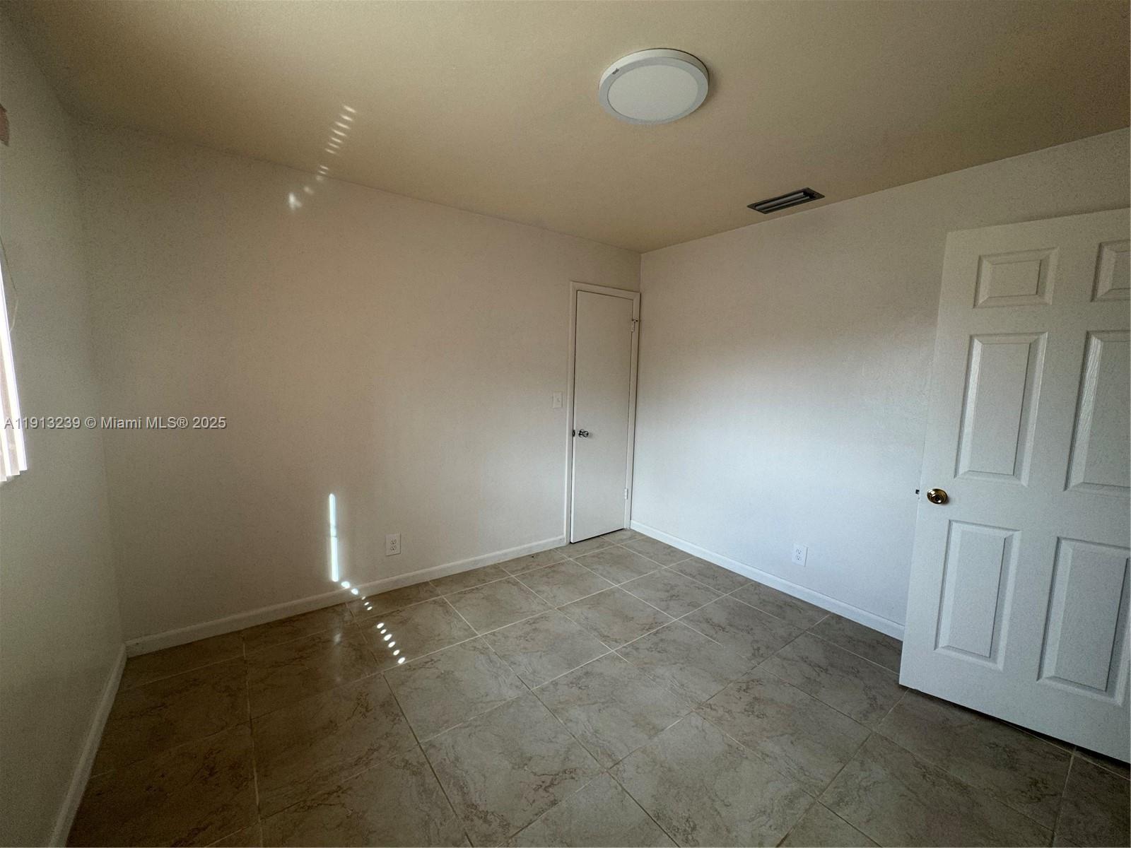 GRACEWOOD NO 5 - Residential Lease