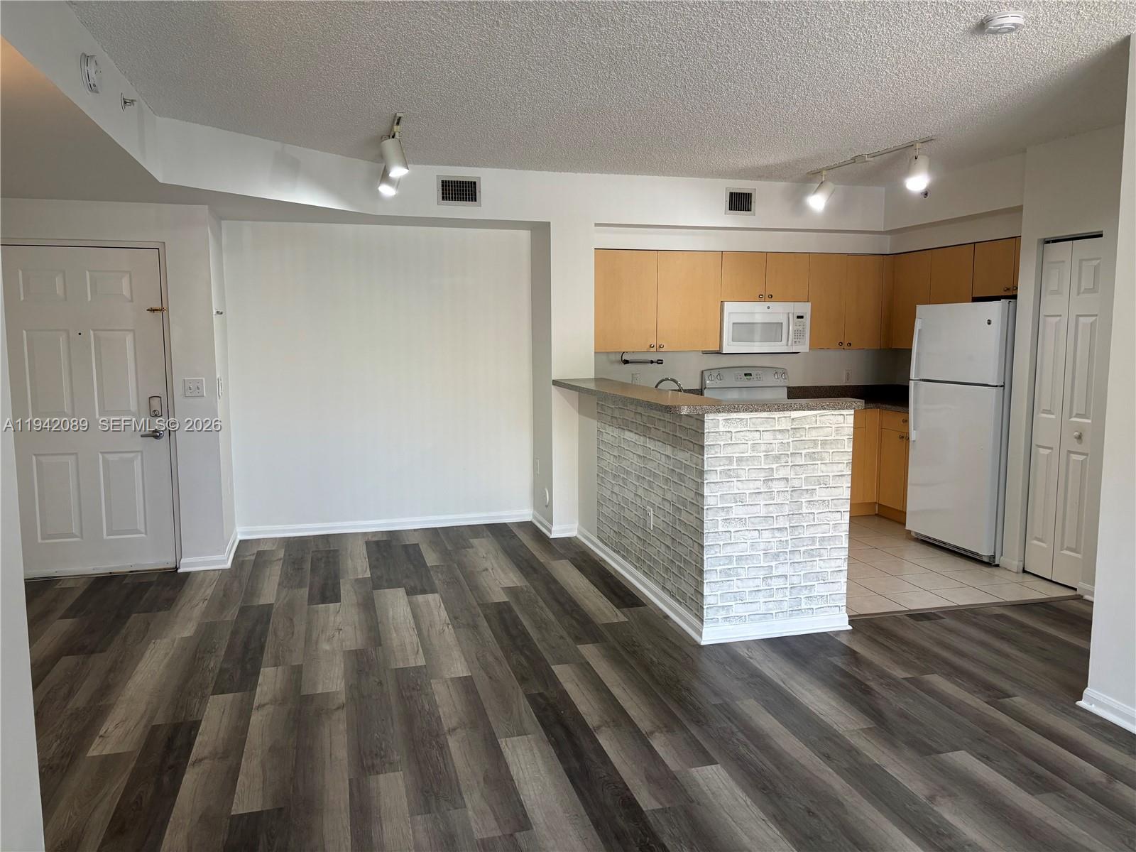 EL-AD NOB HILL CONDO - Residential