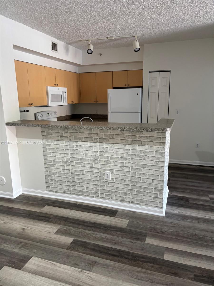 EL-AD NOB HILL CONDO - Residential