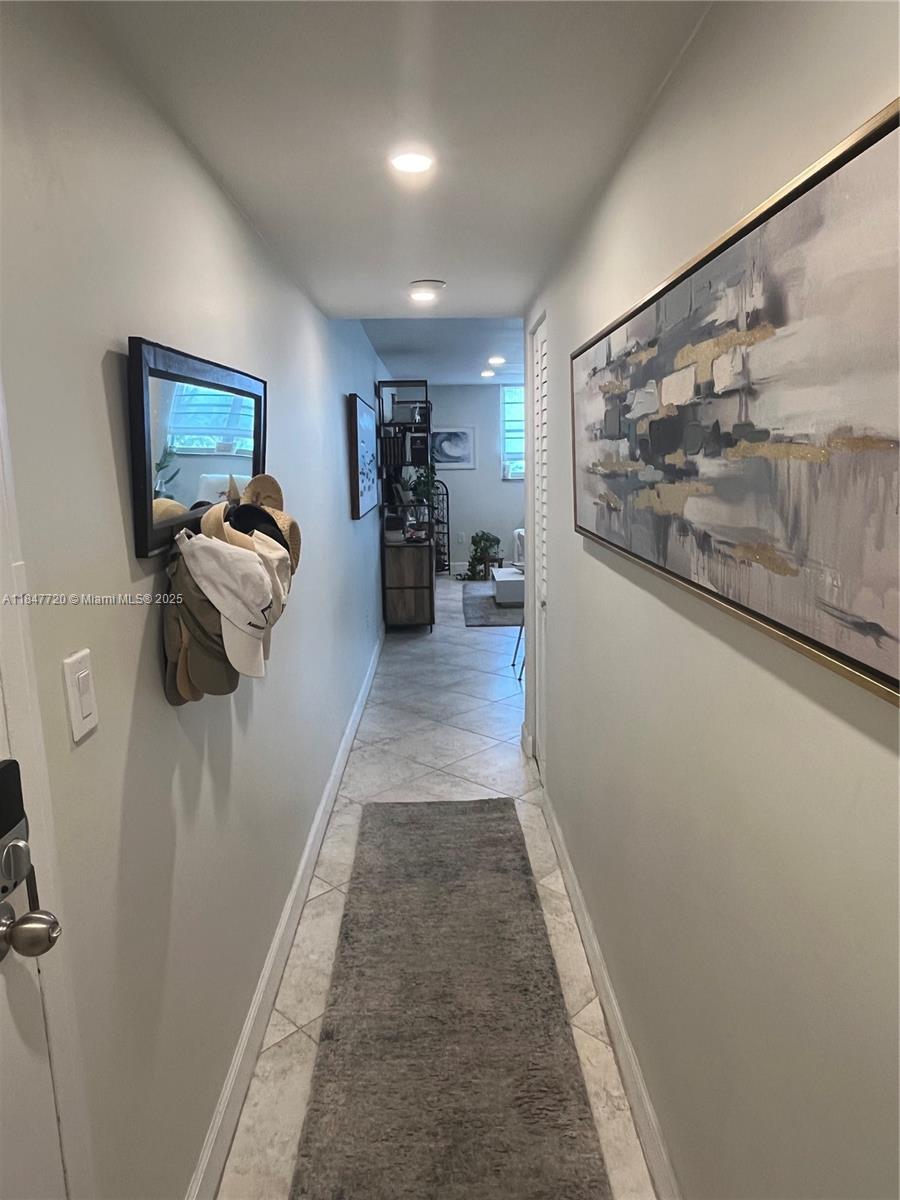 9273 Collins Ave 312