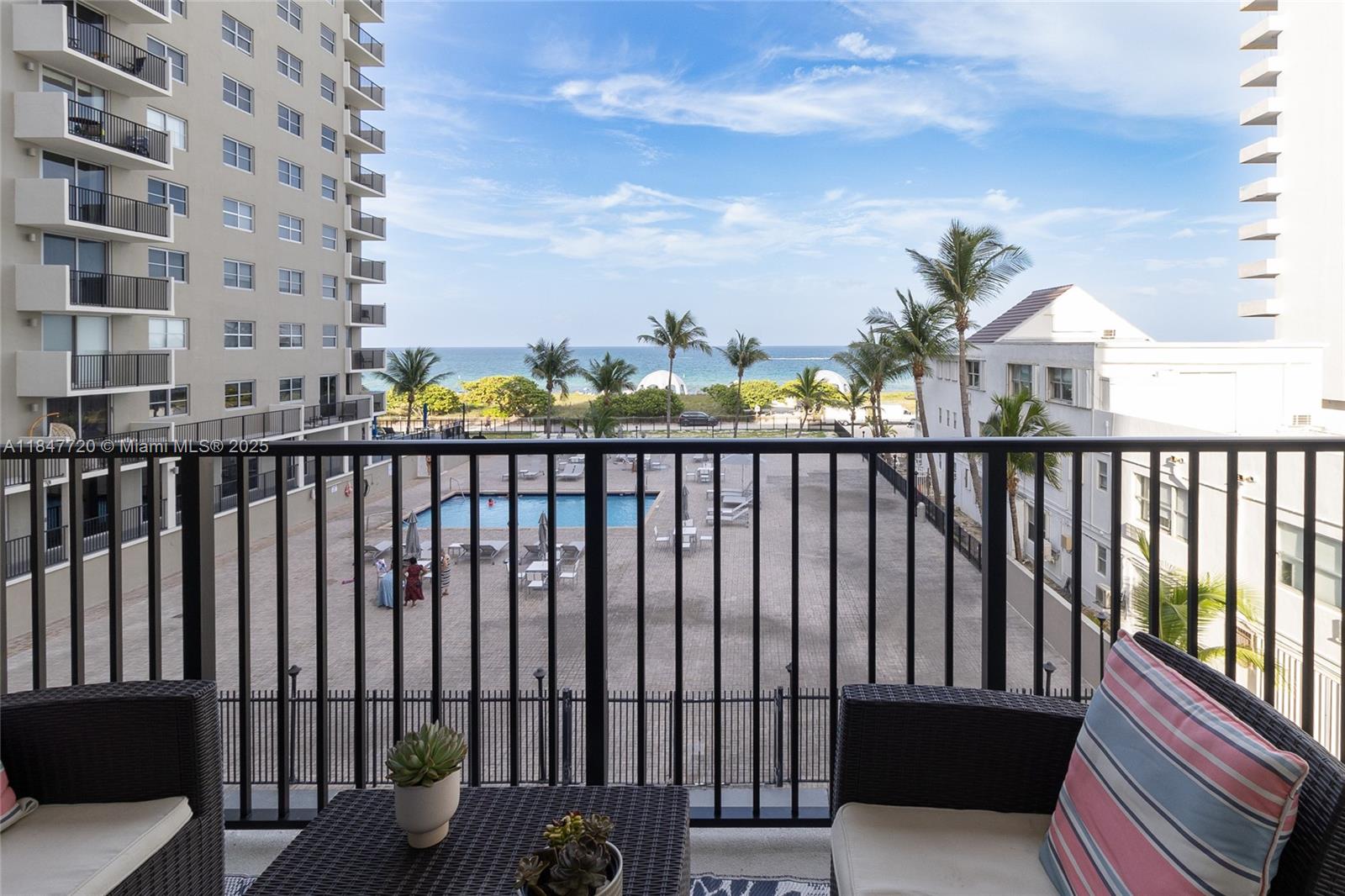 MANATEE CONDO - Residential