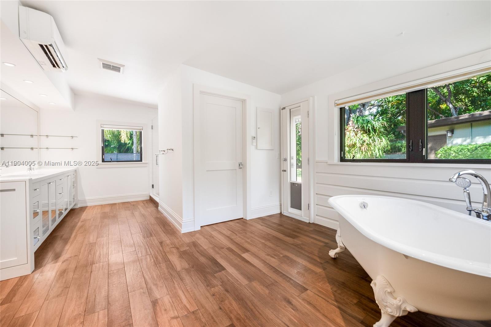 PINE TREE ESTATES - Residential Lease