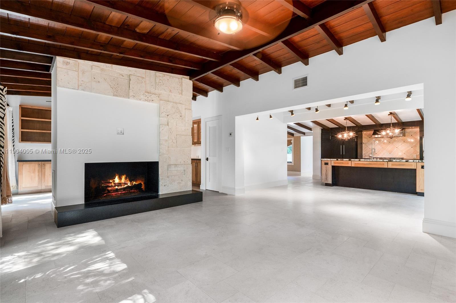 PINE TREE ESTATES - Residential Lease