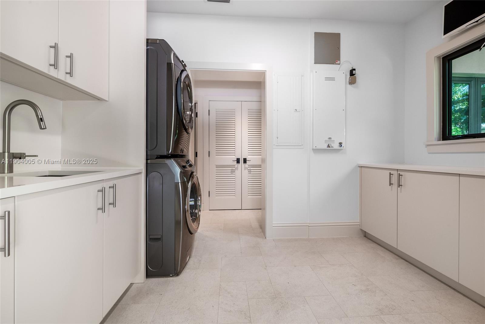 PINE TREE ESTATES - Residential Lease