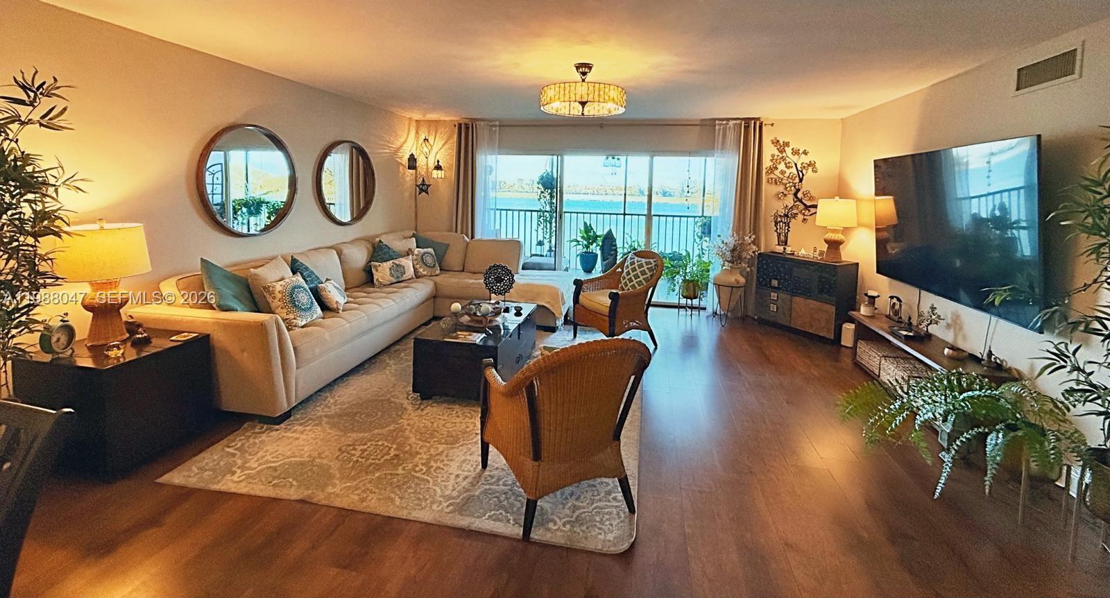 SUMMERTREE VILG CALIF CL - Residential