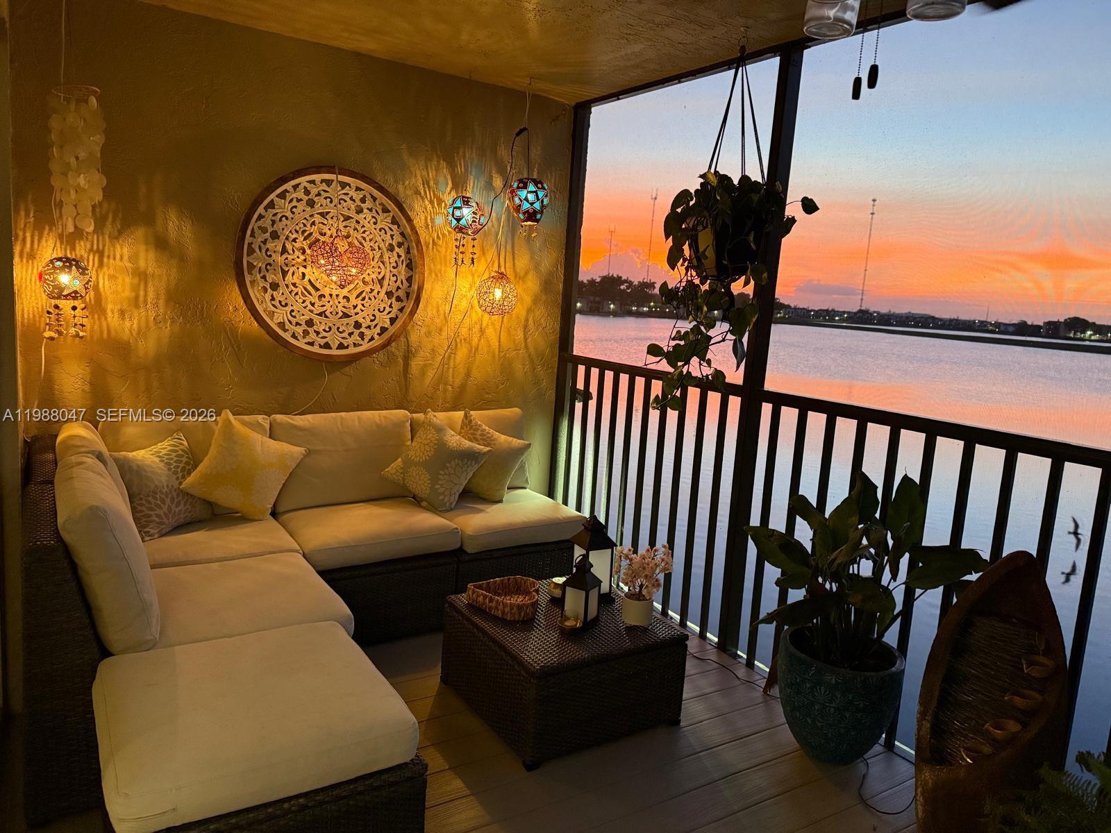 SUMMERTREE VILG CALIF CL - Residential