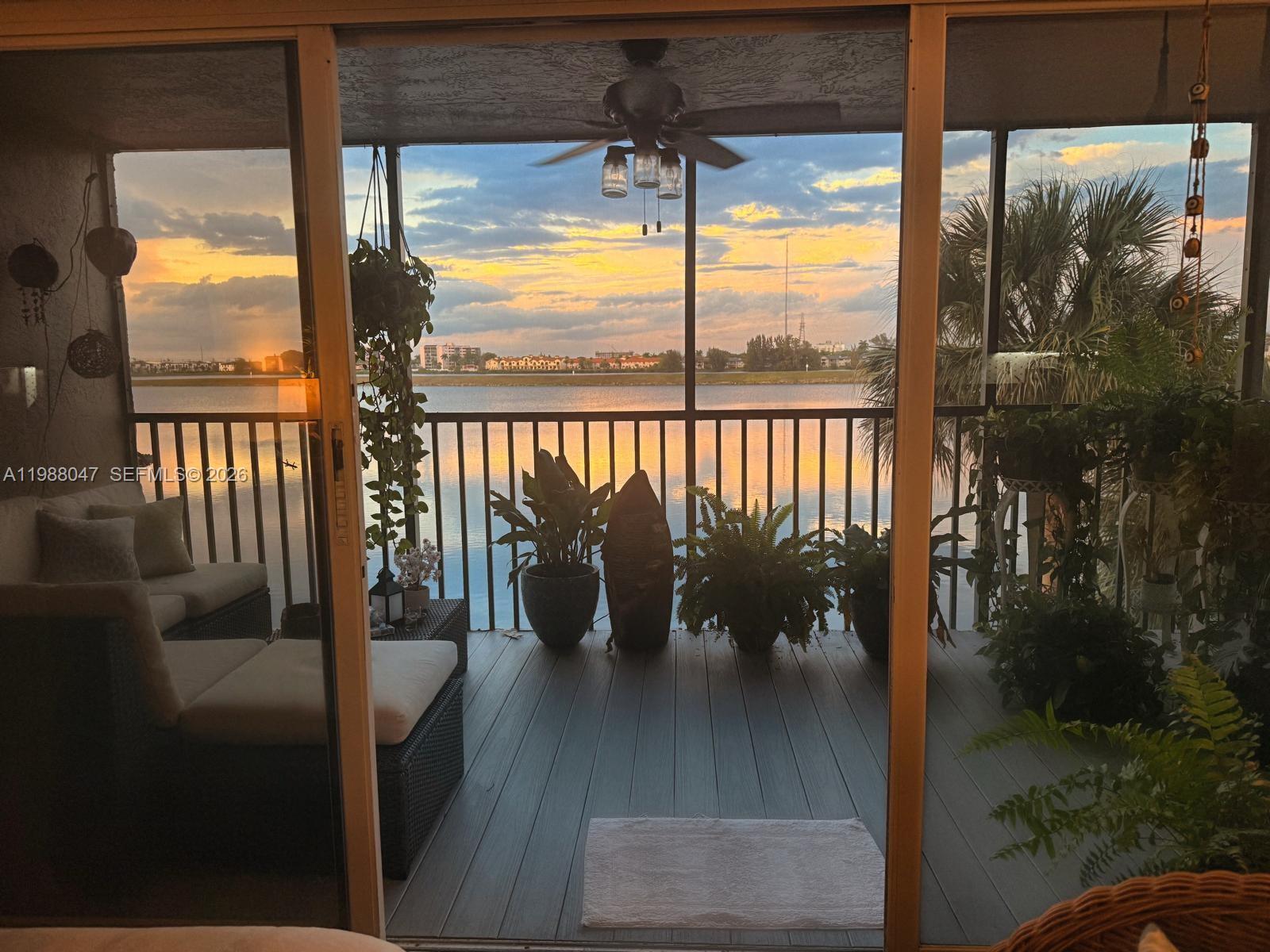 SUMMERTREE VILG CALIF CL - Residential