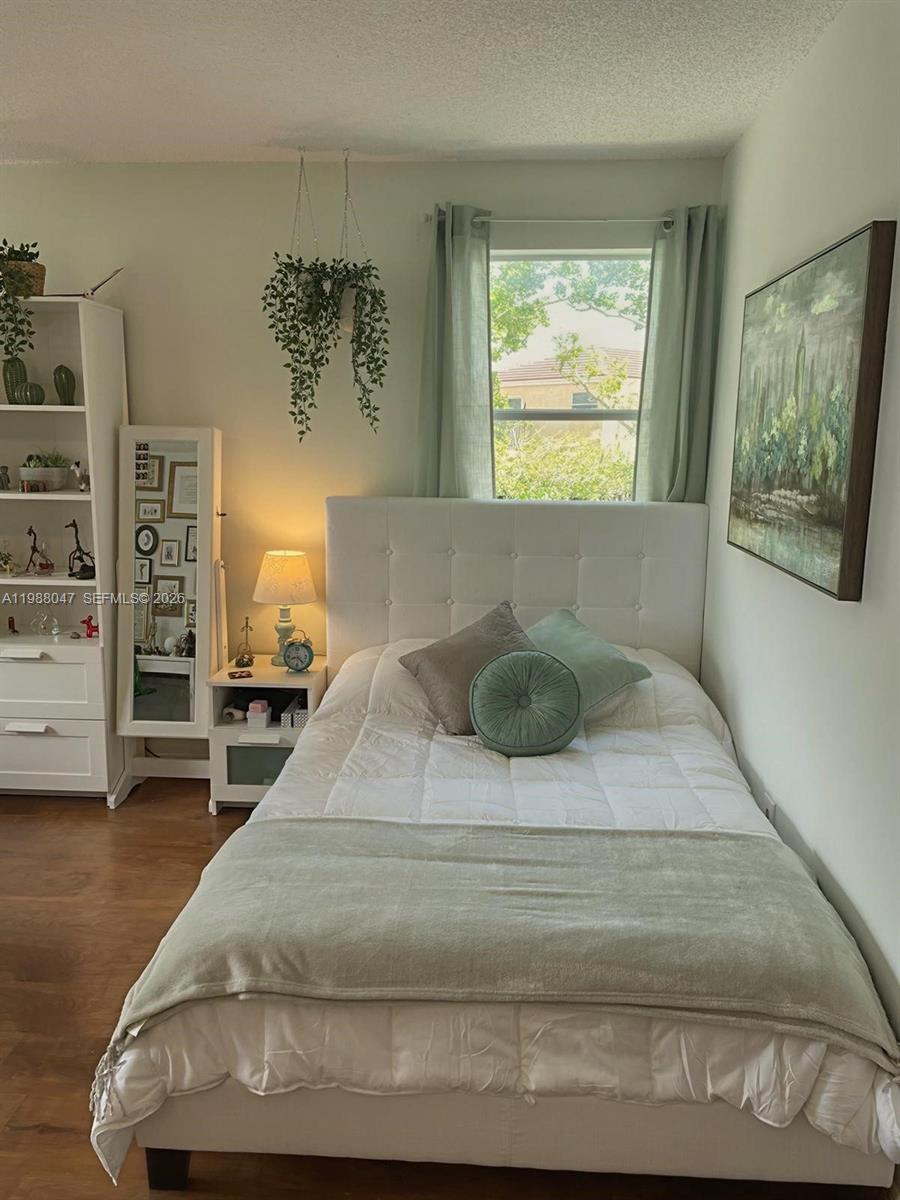 SUMMERTREE VILG CALIF CL - Residential