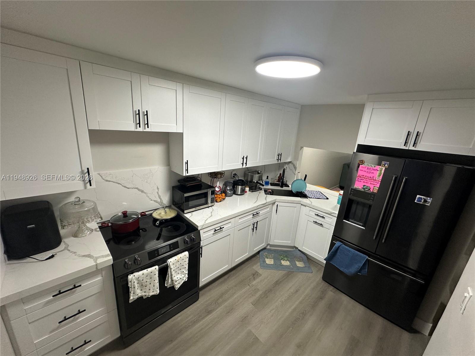 OMEGA CONDO NO 8 - Residential