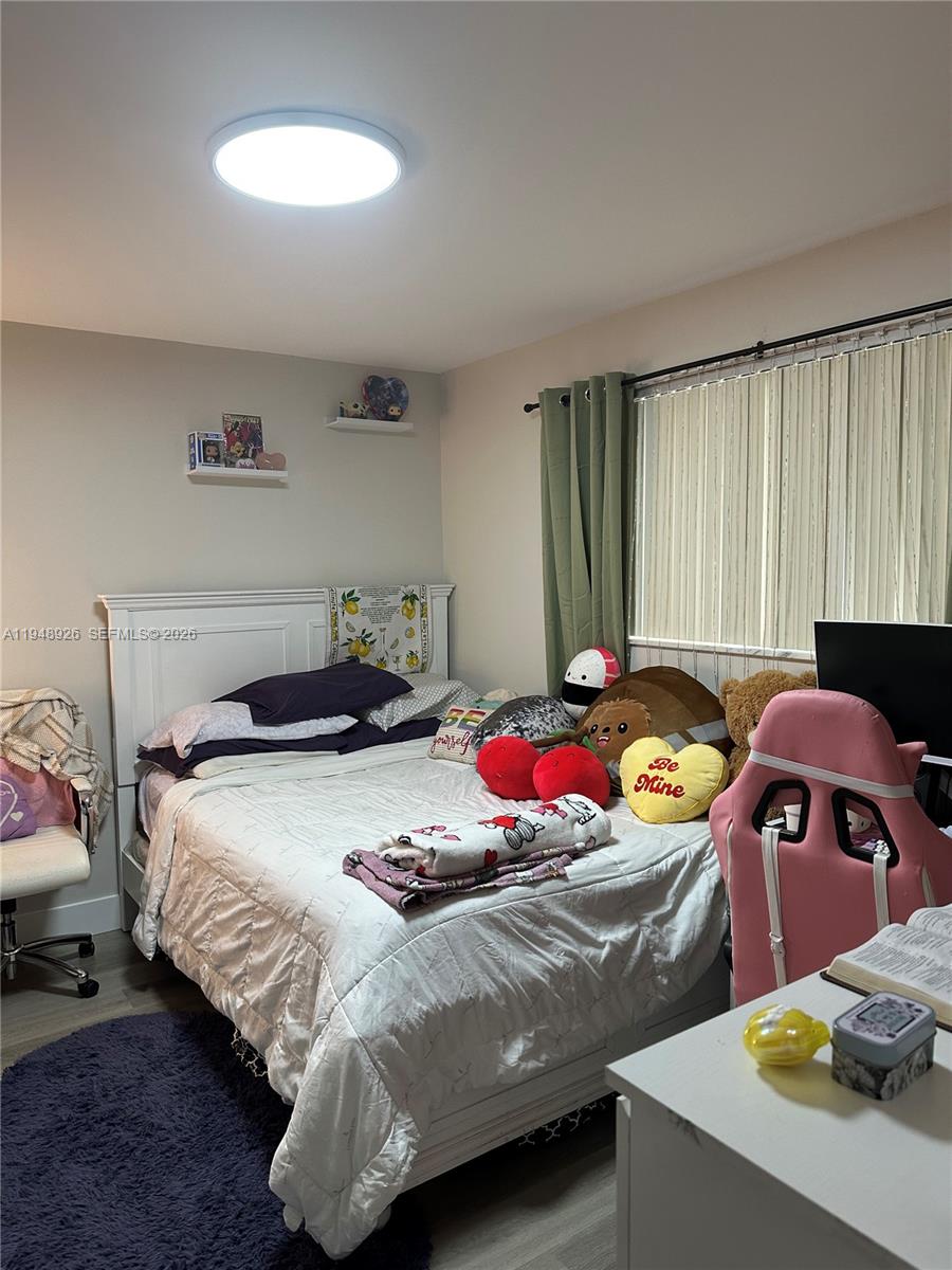 OMEGA CONDO NO 8 - Residential