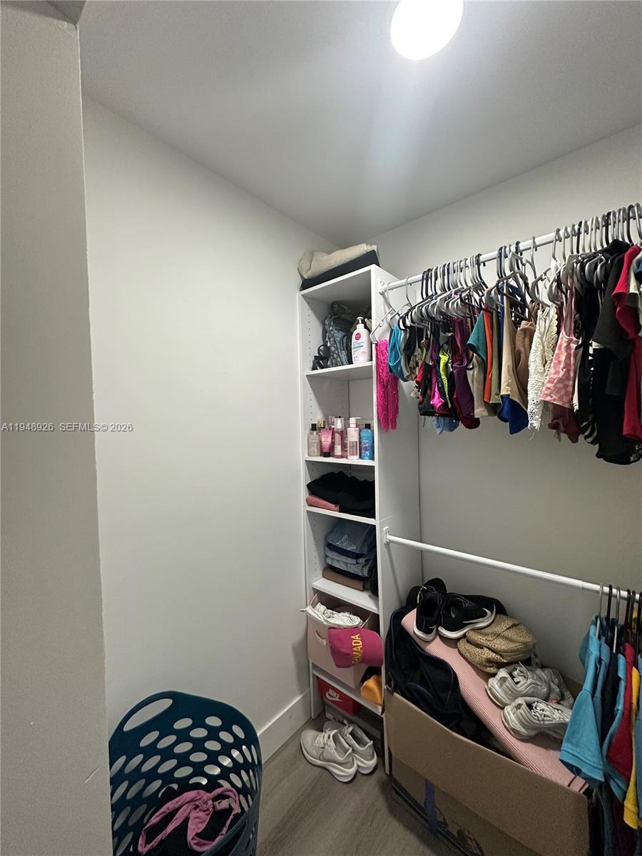 OMEGA CONDO NO 8 - Residential