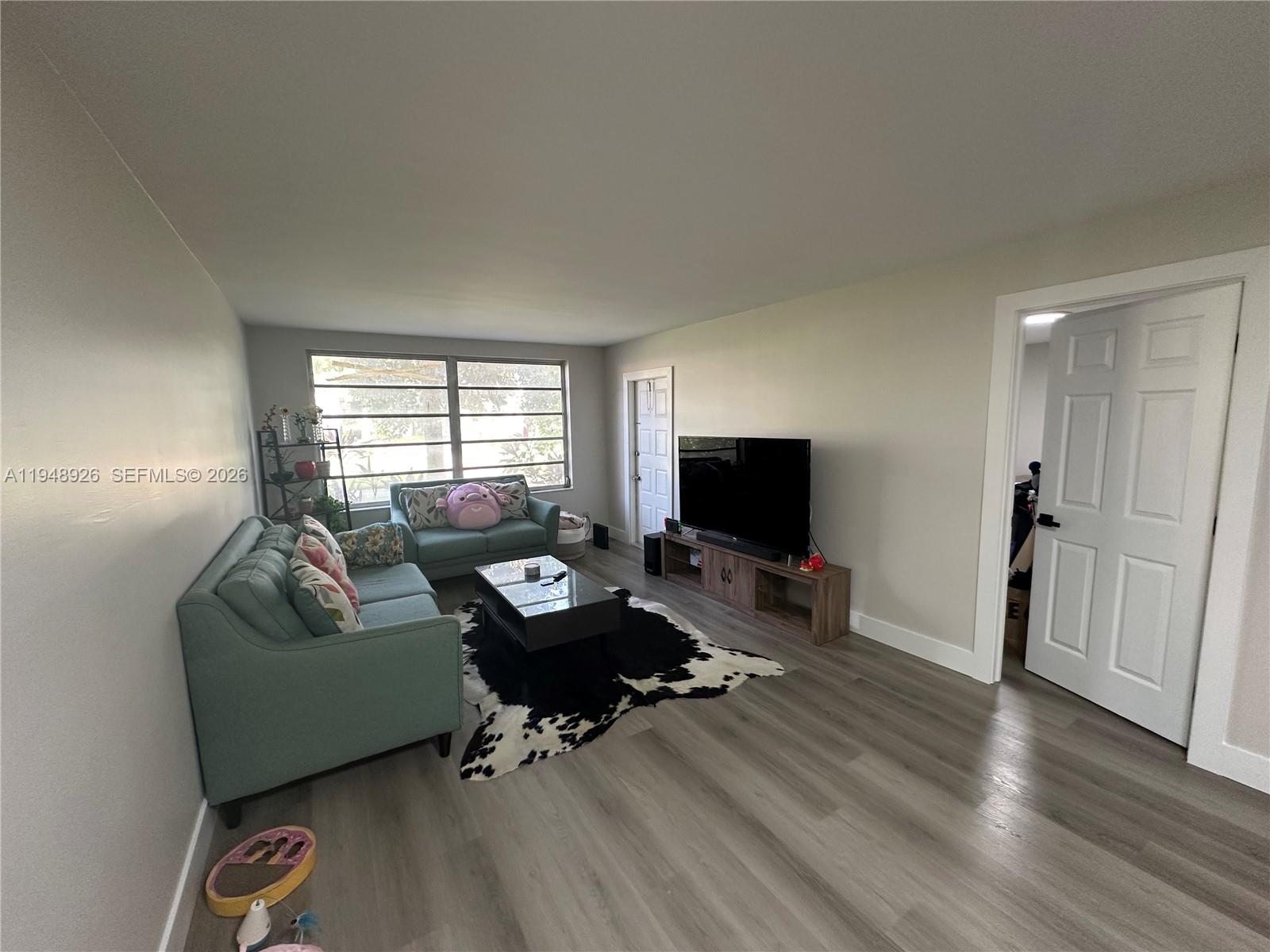 OMEGA CONDO NO 8 - Residential