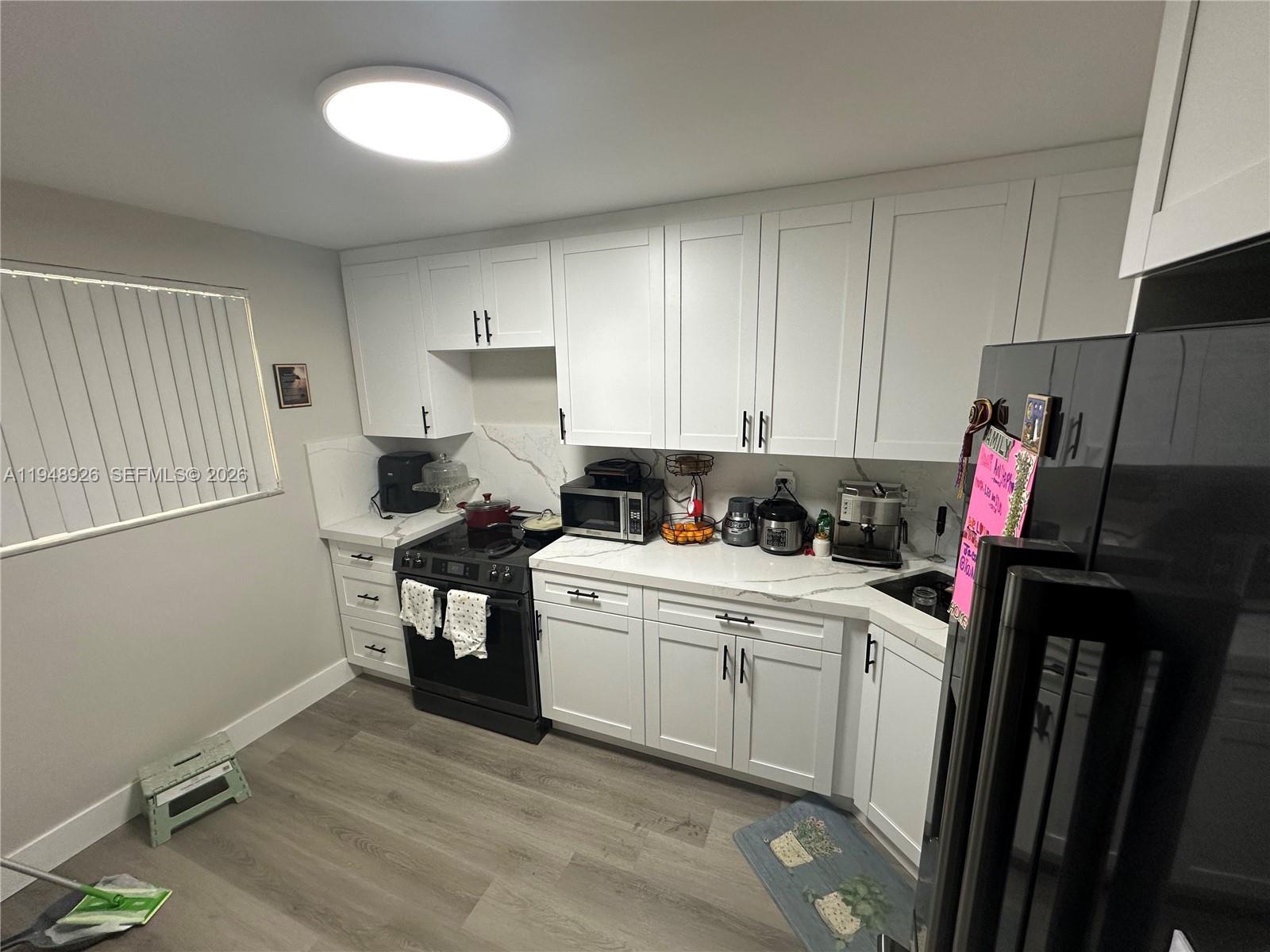 OMEGA CONDO NO 8 - Residential