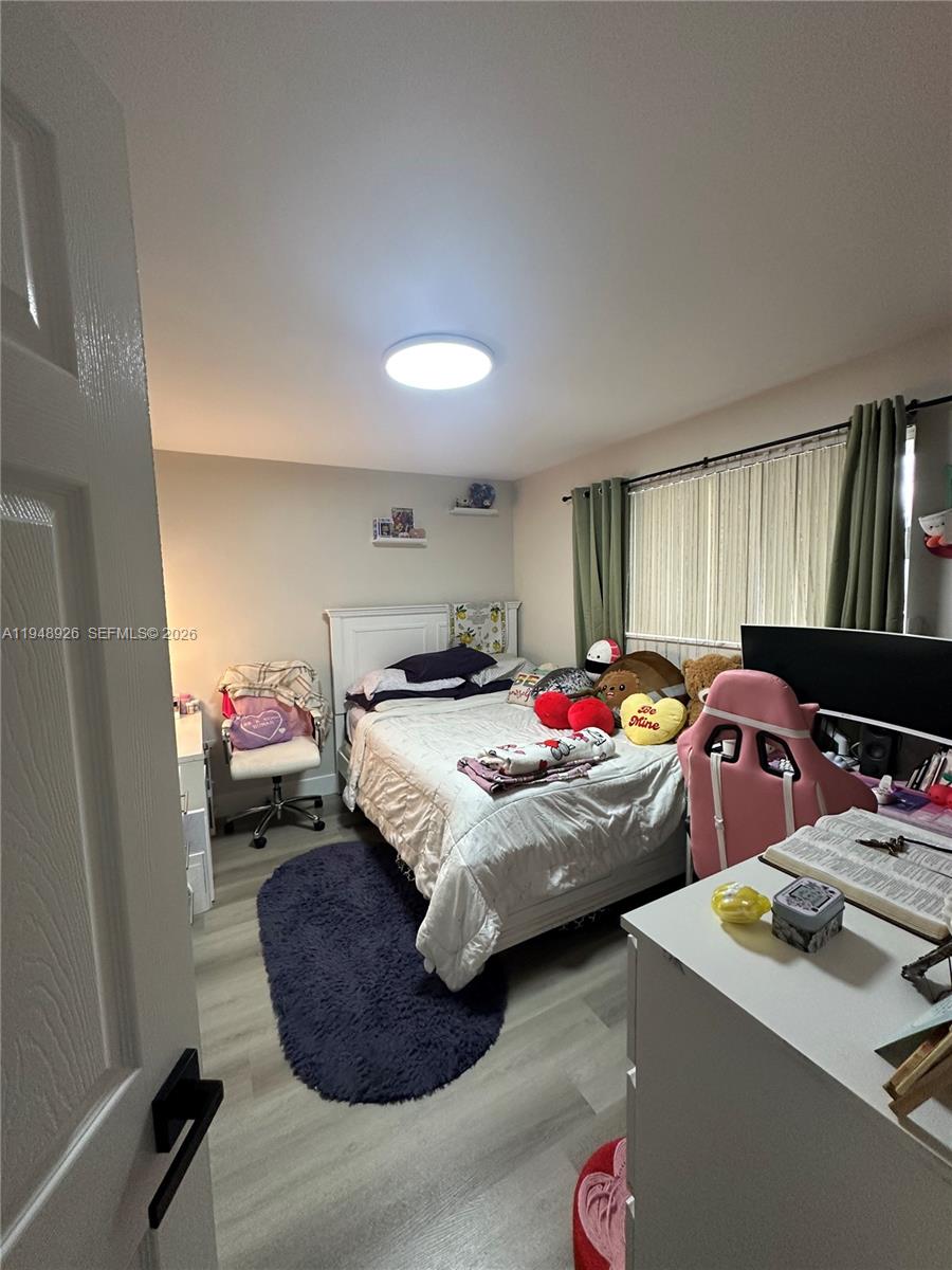 OMEGA CONDO NO 8 - Residential