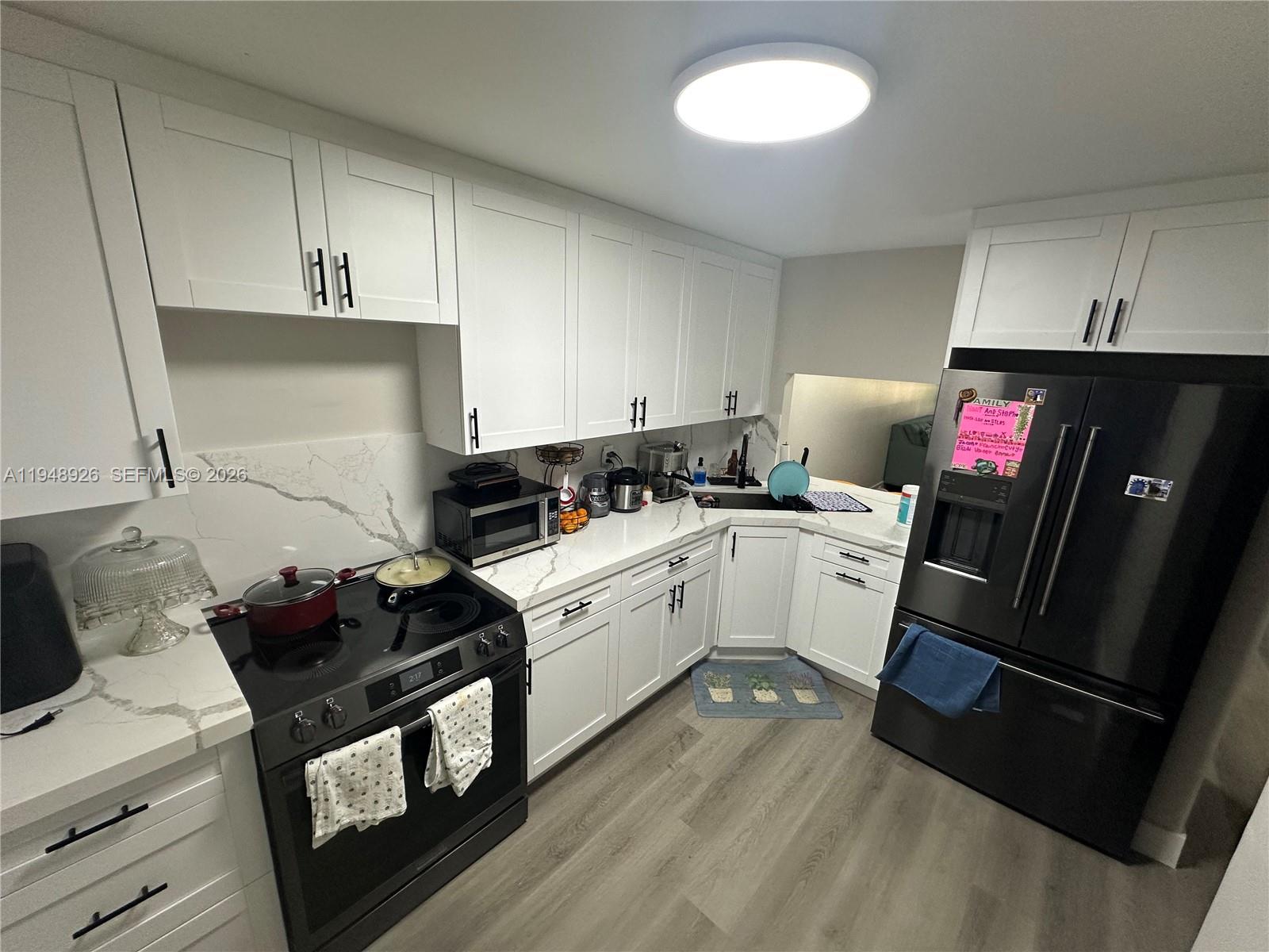 OMEGA CONDO NO 8 - Residential