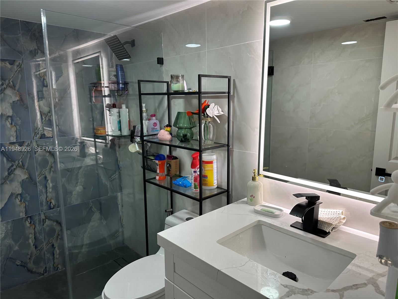 OMEGA CONDO NO 8 - Residential