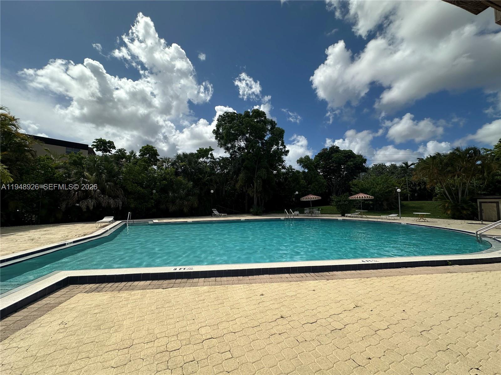 OMEGA CONDO NO 8 - Residential