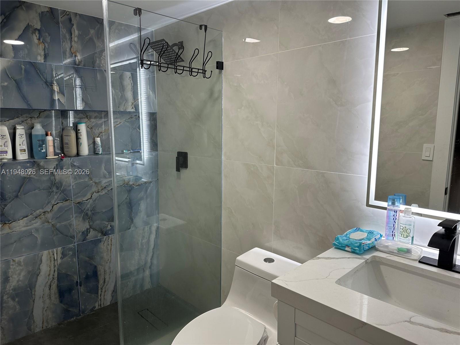 OMEGA CONDO NO 8 - Residential