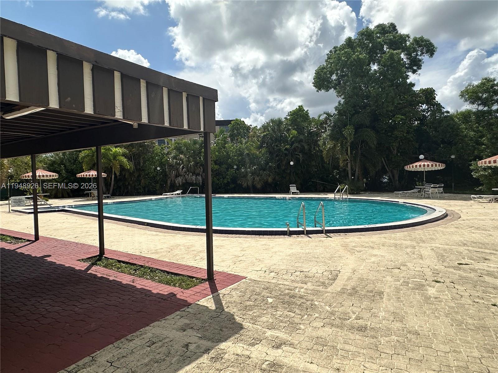 OMEGA CONDO NO 8 - Residential