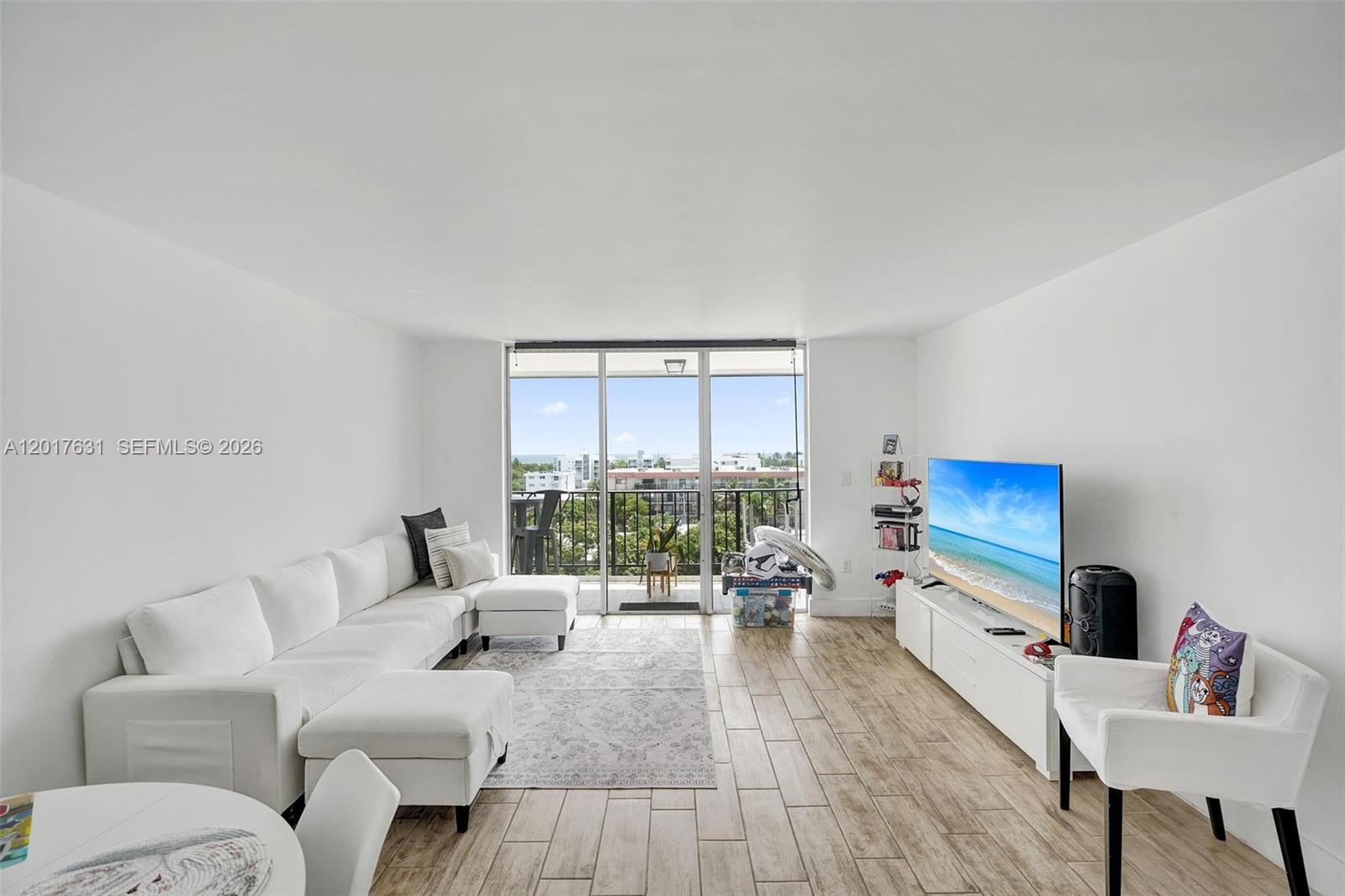 BYRON GARDENS CONDO - Residential