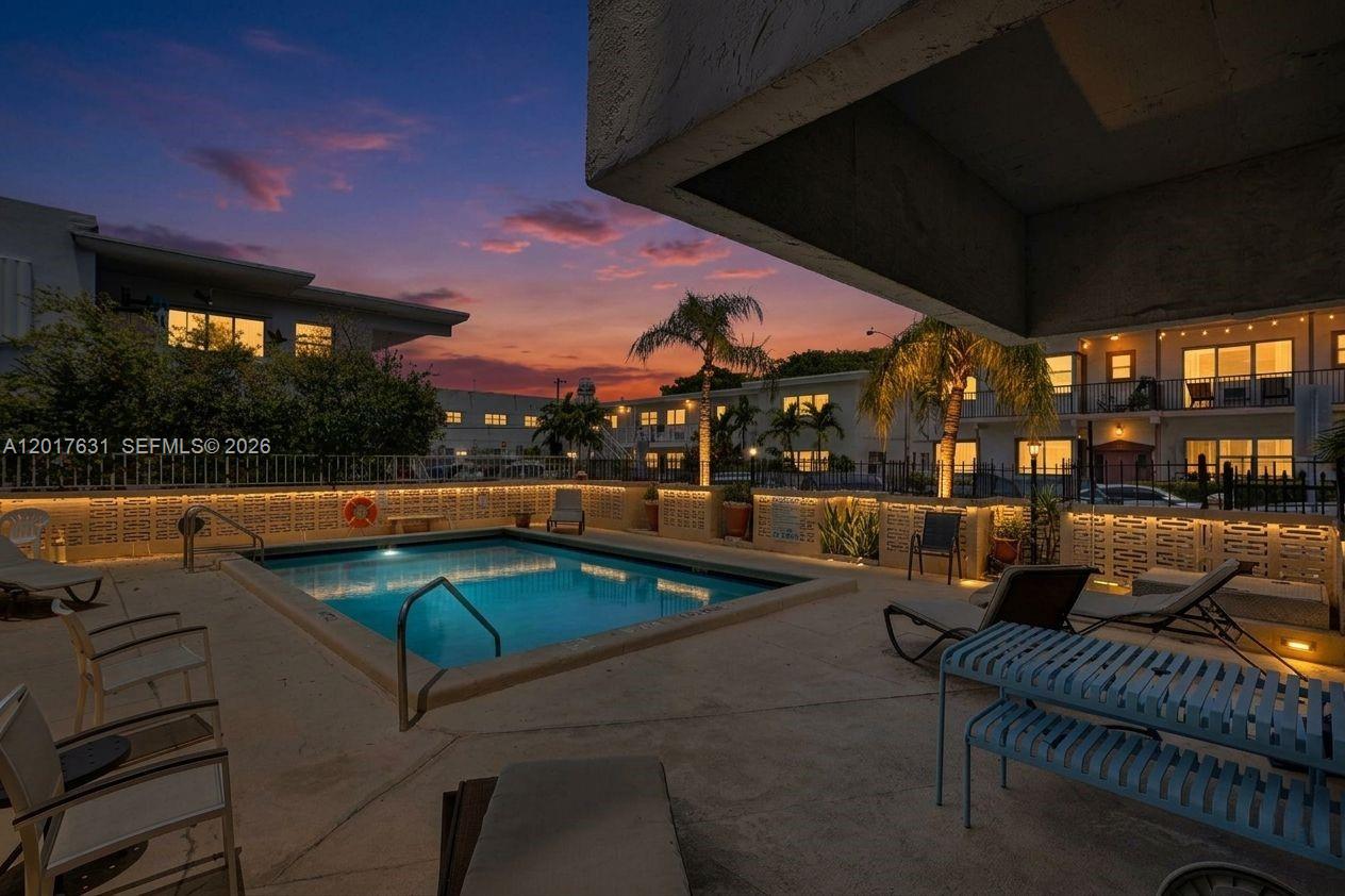 BYRON GARDENS CONDO - Residential