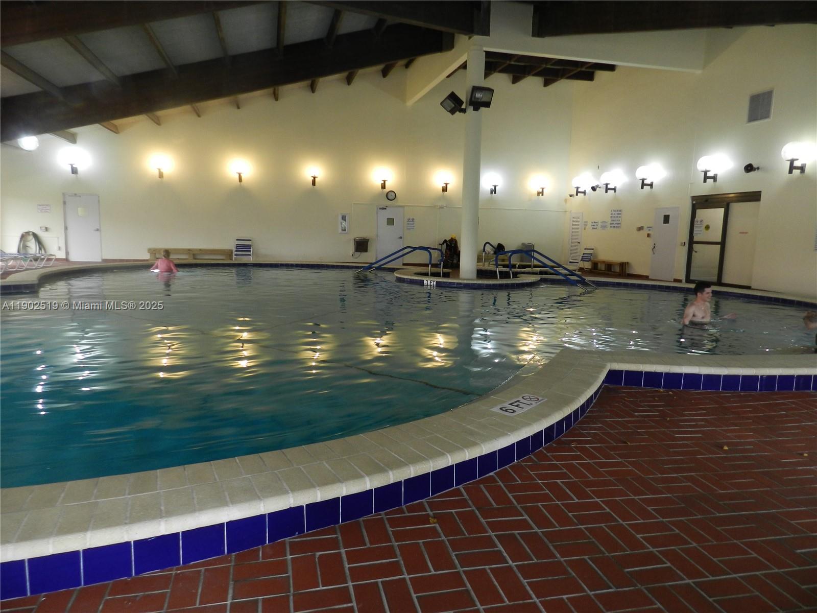 SUNRISE LAKES 137 CONDO - Residential