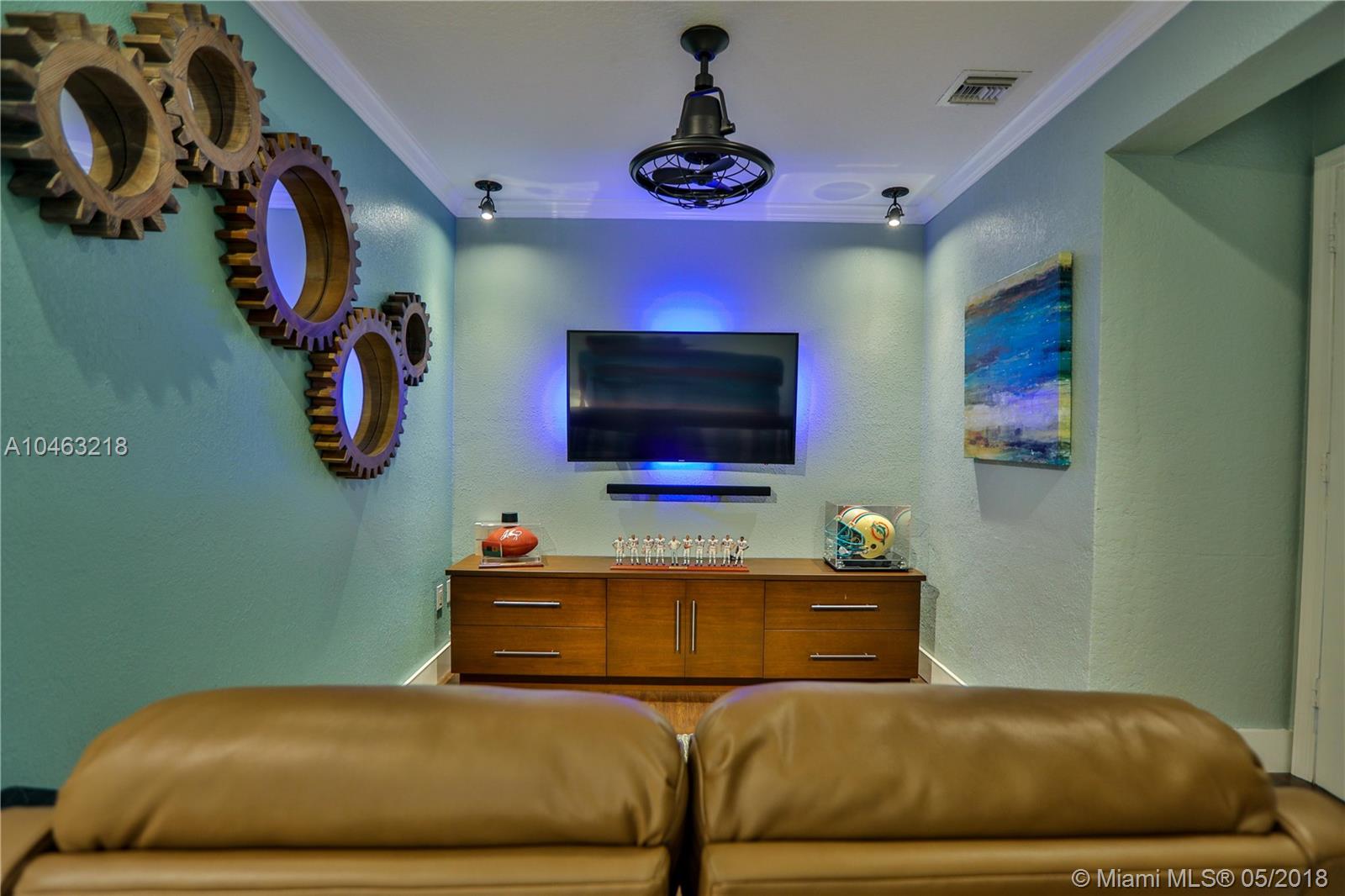 CORSICA PLACE - Residential