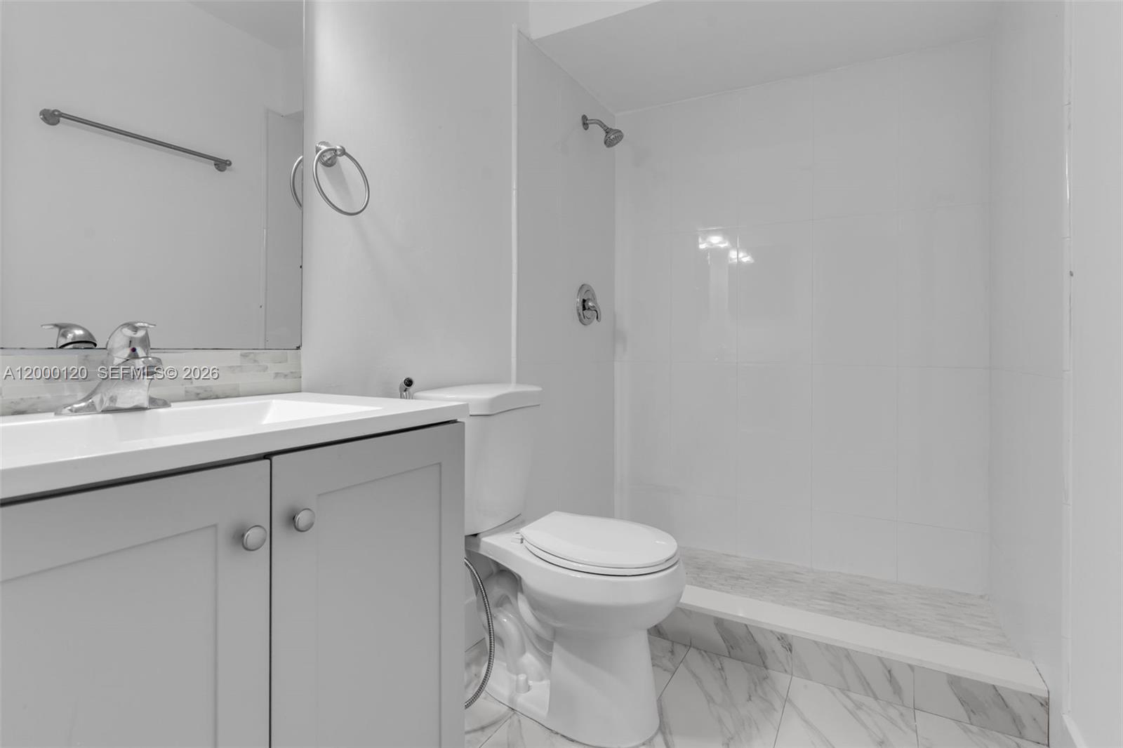 WINSTON PARK UNIT TWO - Residential Lease