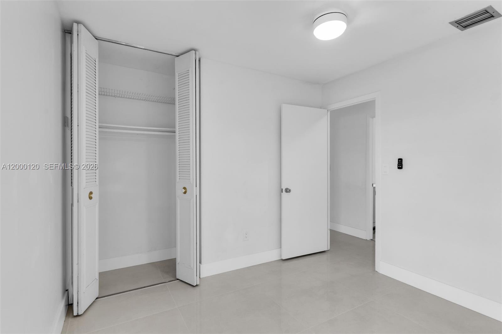 WINSTON PARK UNIT TWO - Residential Lease