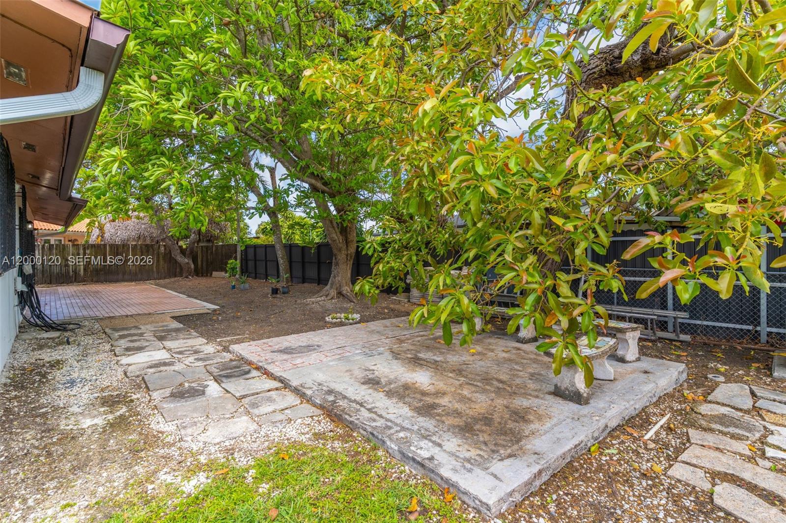 WINSTON PARK UNIT TWO - Residential Lease