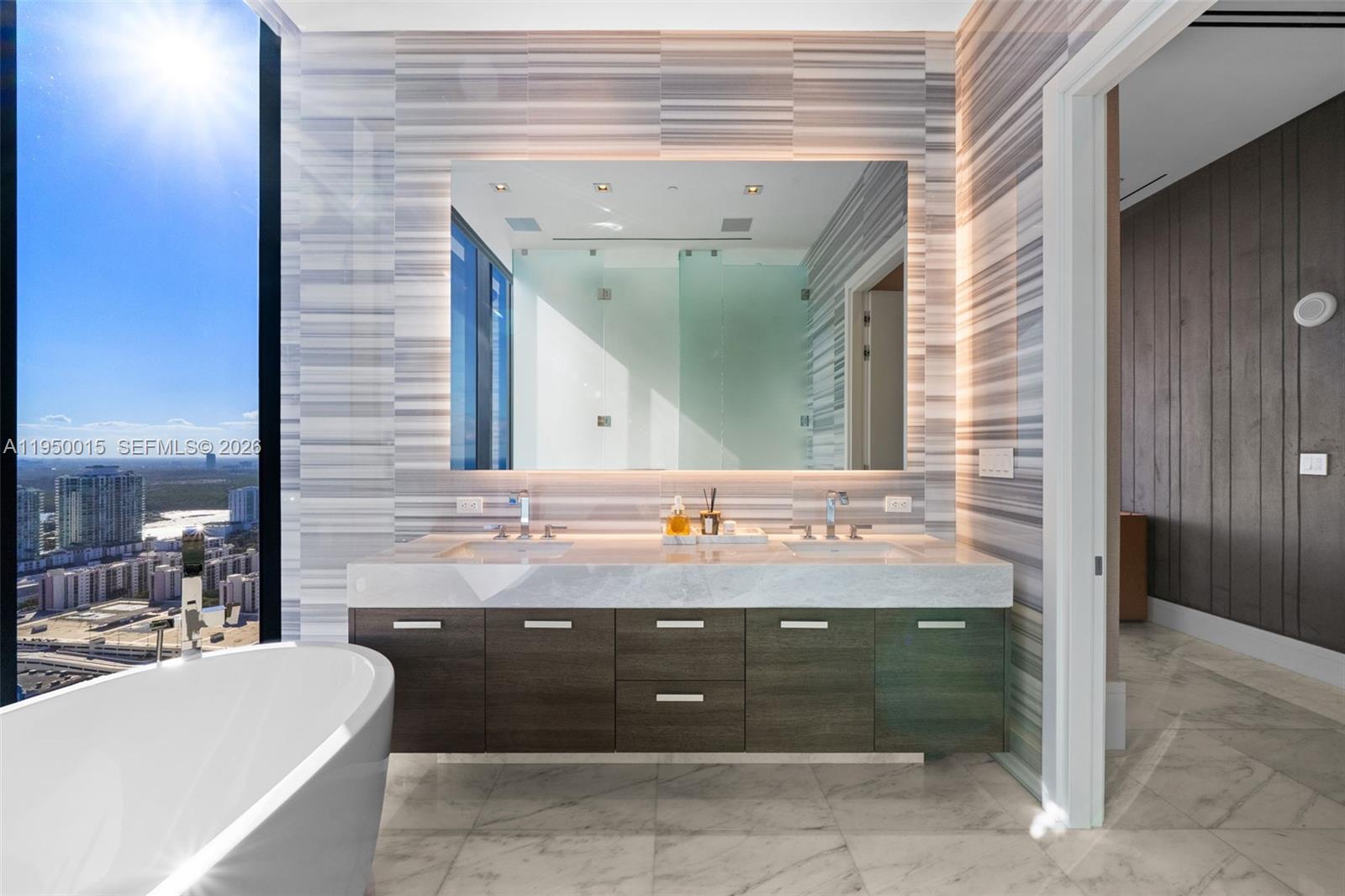 MUSE CONDO - Residential