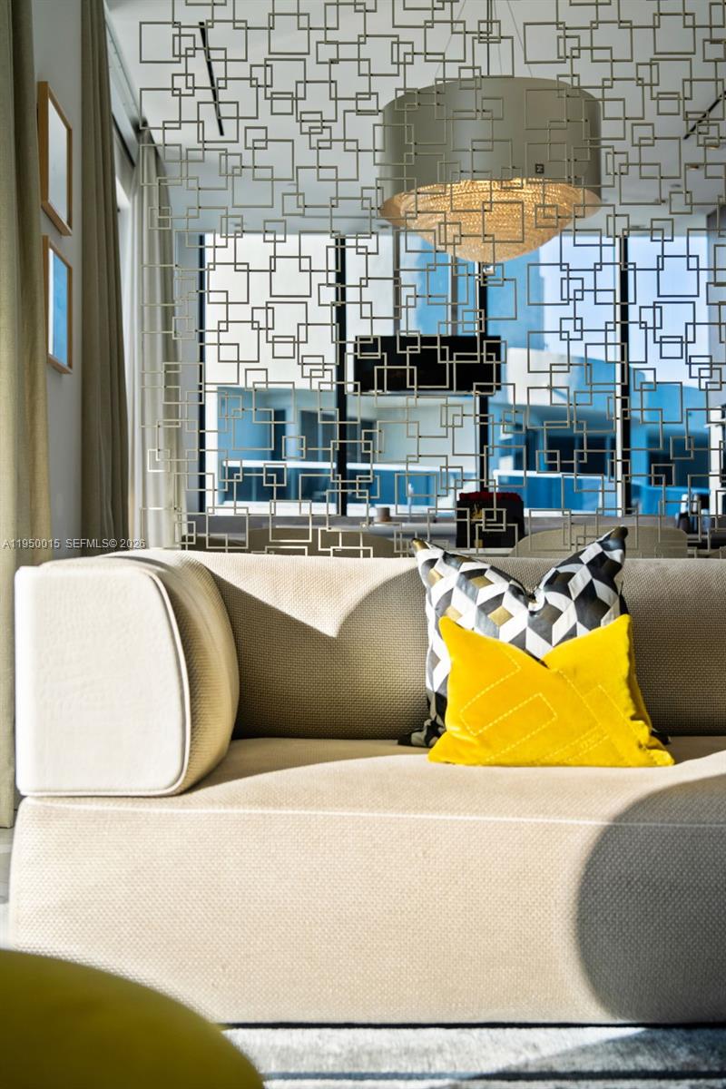 MUSE CONDO - Residential