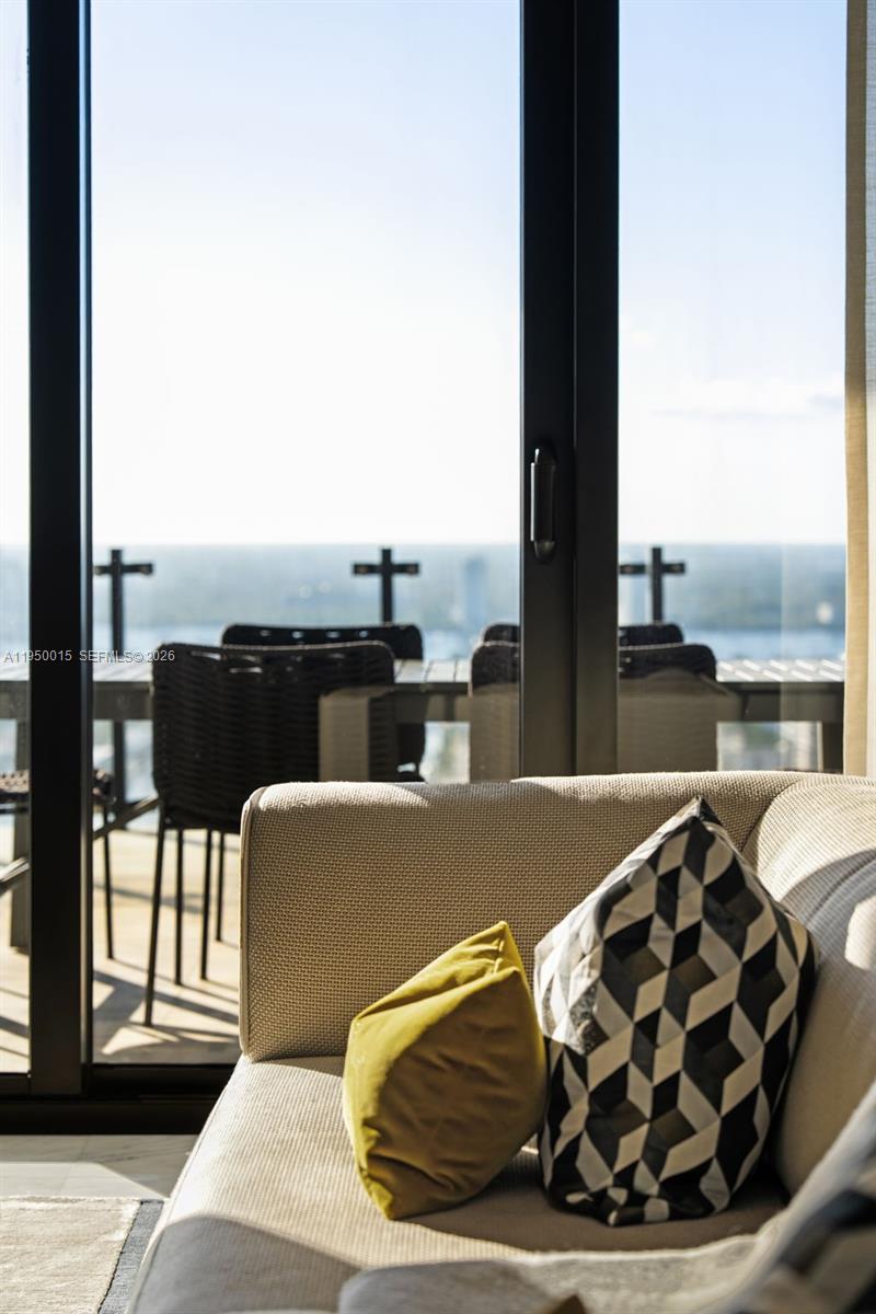 MUSE CONDO - Residential