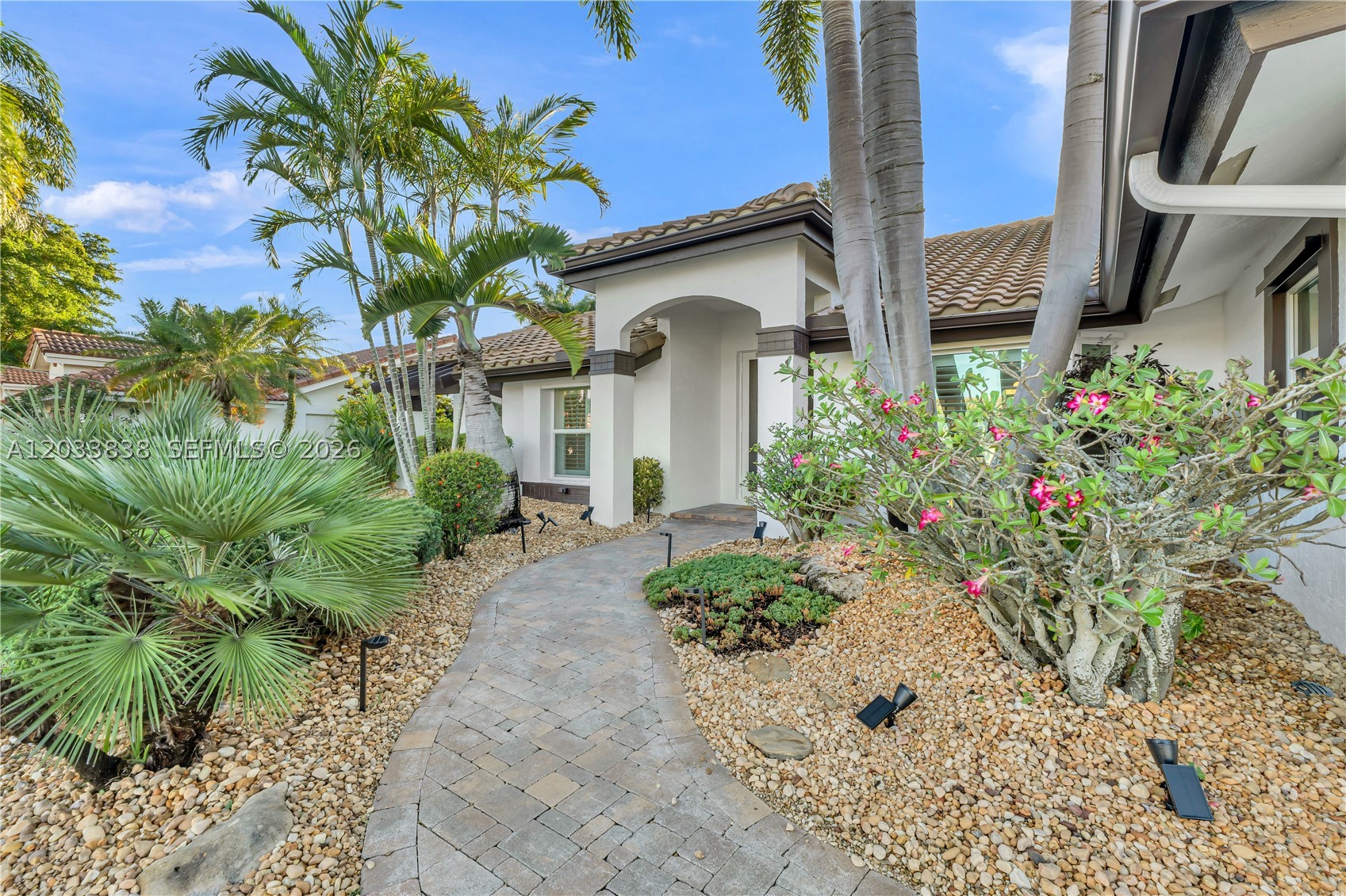11834 Island Lakes Ln