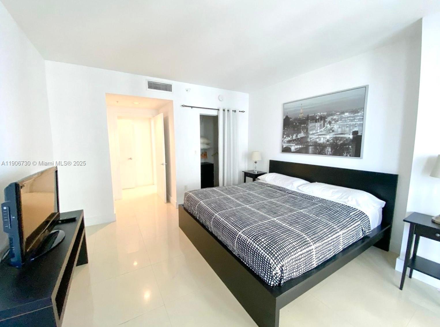 OCEAN POINT BEACH CLUB CO - Residential Lease