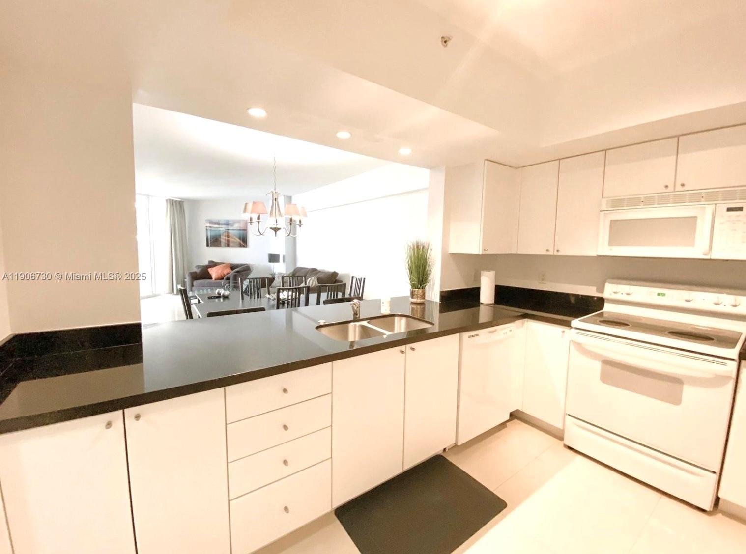 OCEAN POINT BEACH CLUB CO - Residential Lease