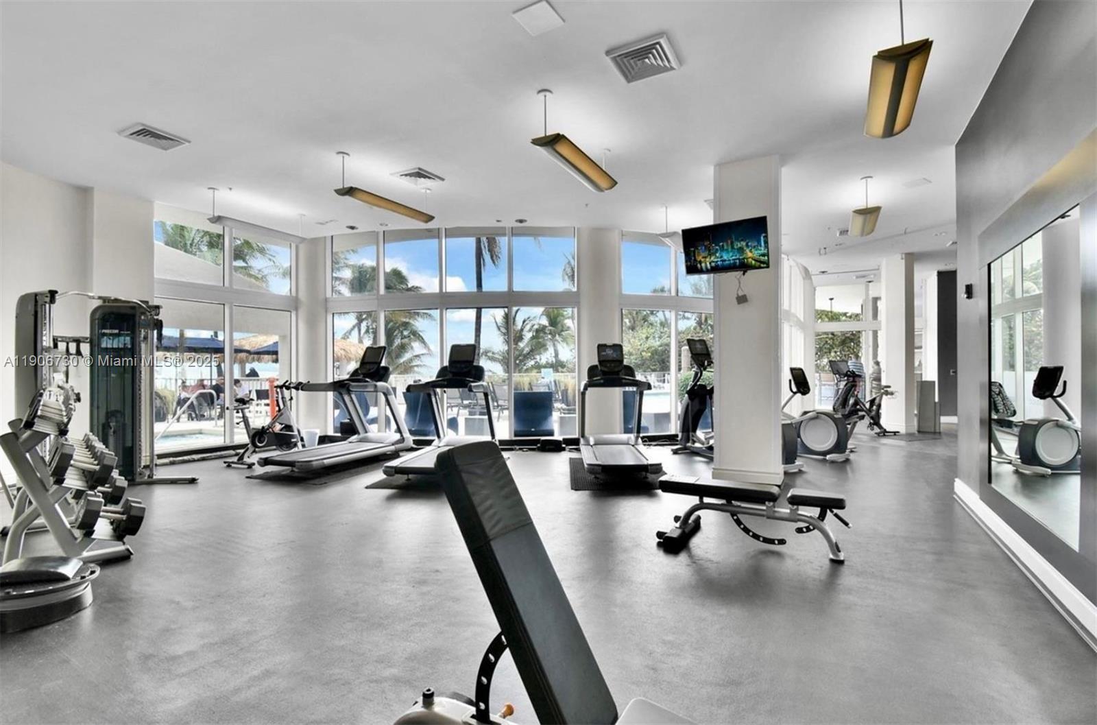 OCEAN POINT BEACH CLUB CO - Residential Lease