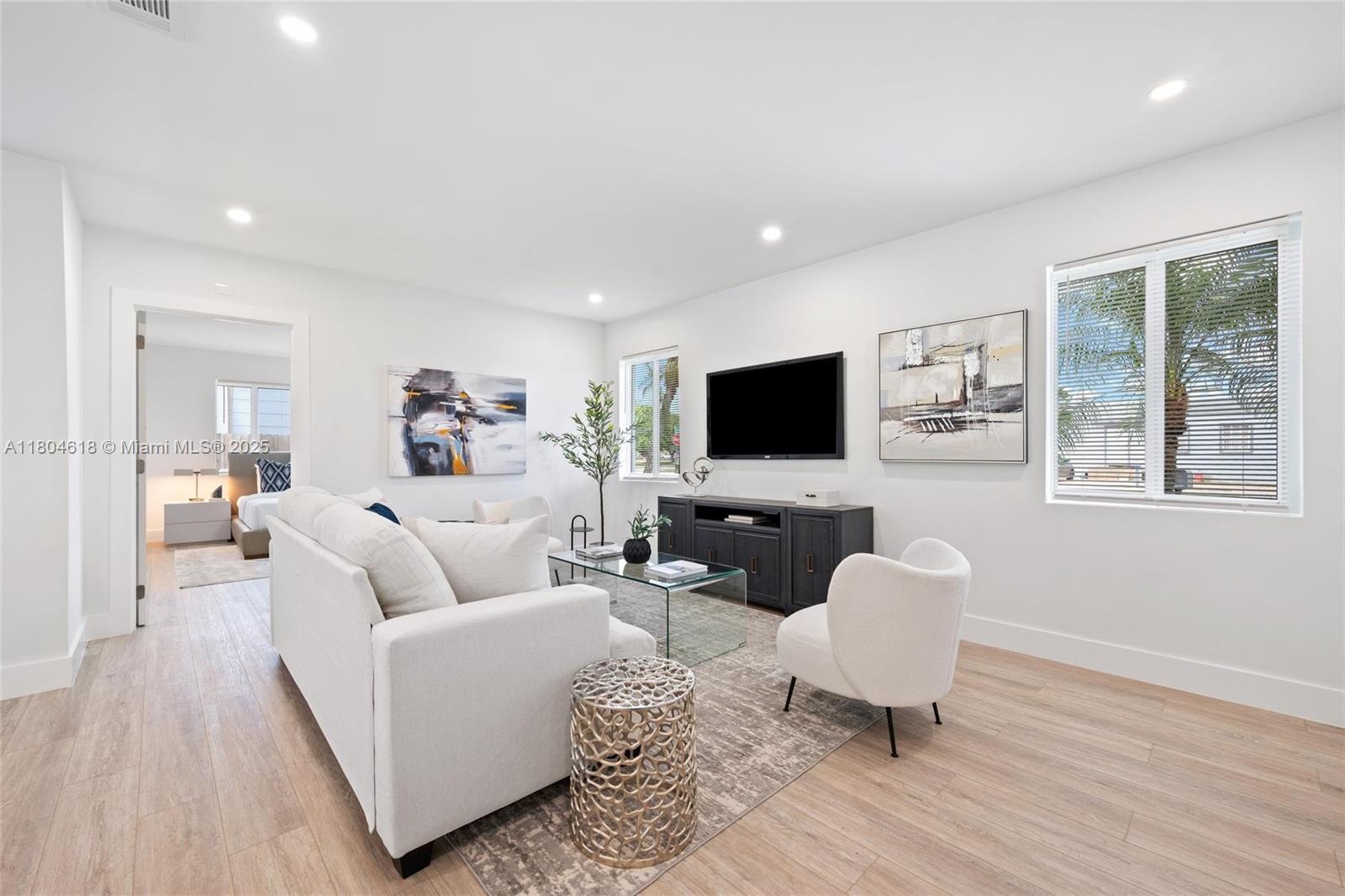 GRANADA HEIGHTS - Residential