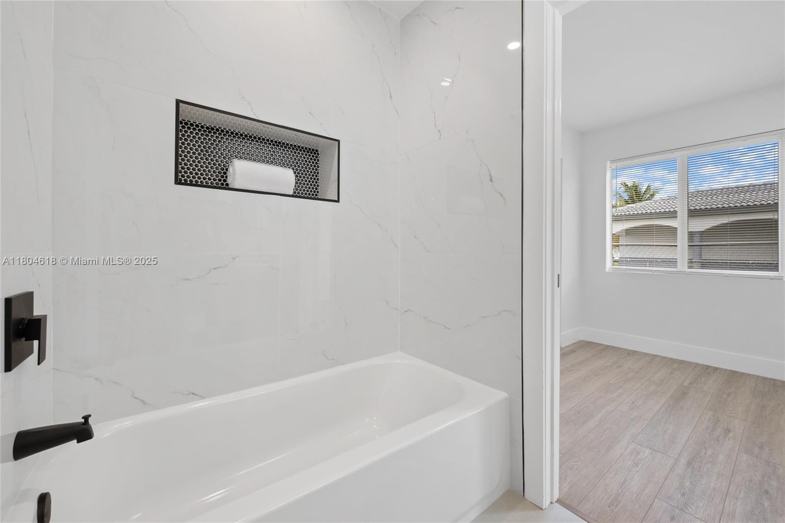 GRANADA HEIGHTS - Residential