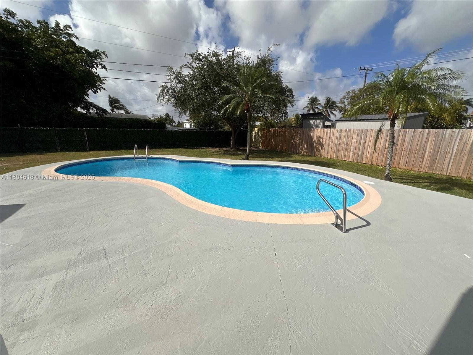 GRANADA HEIGHTS - Residential