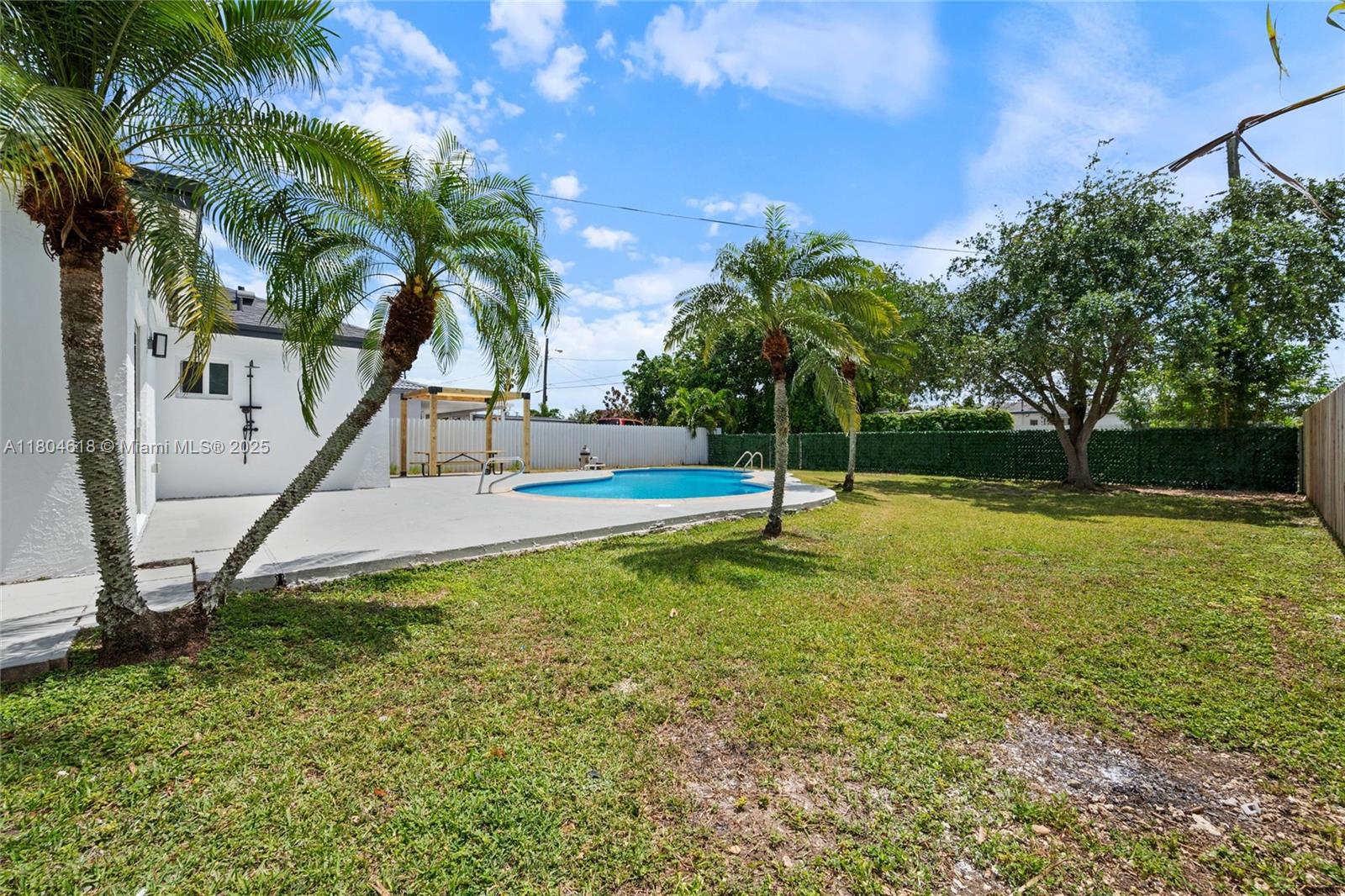 GRANADA HEIGHTS - Residential