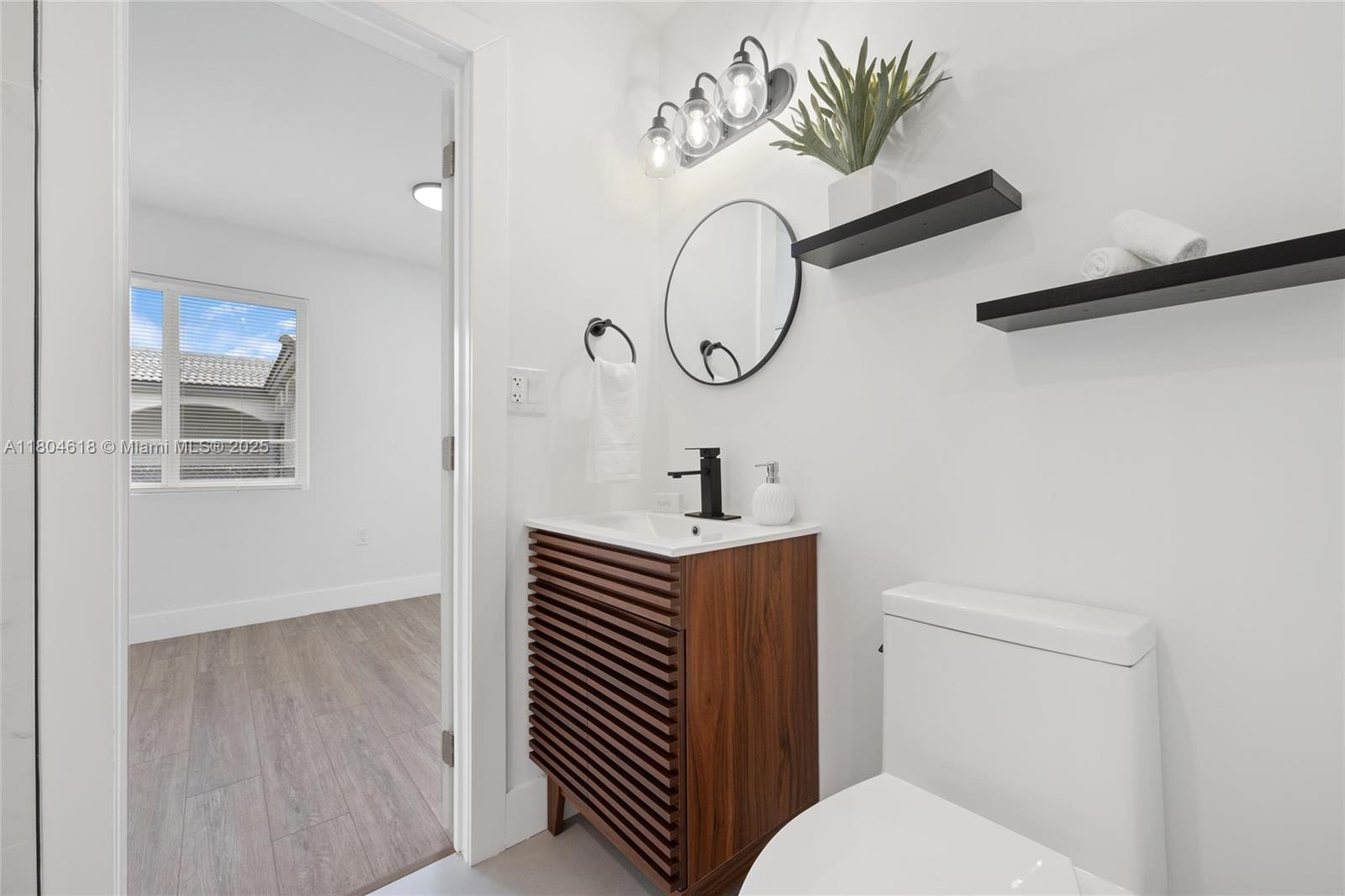 GRANADA HEIGHTS - Residential