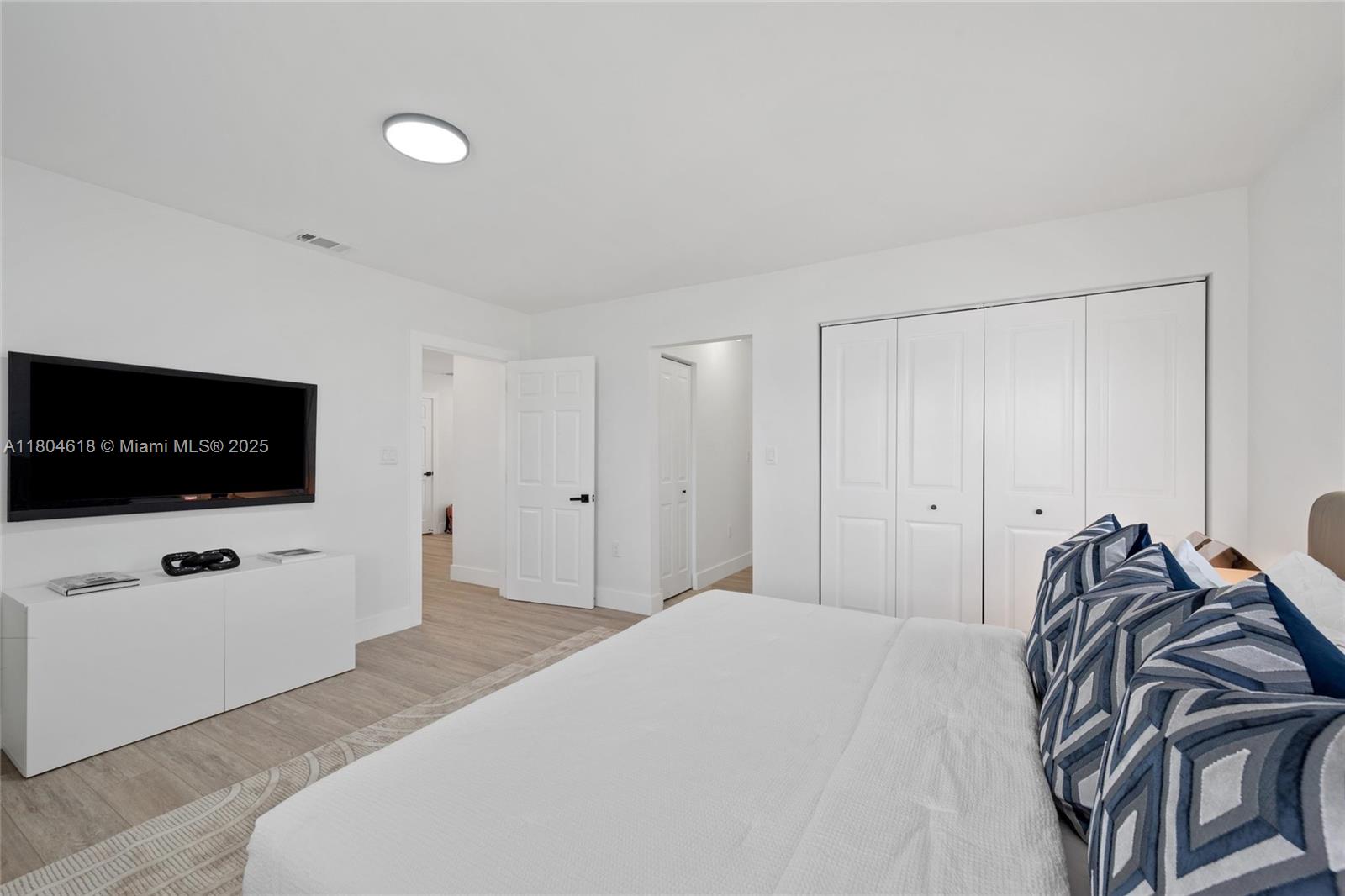 GRANADA HEIGHTS - Residential