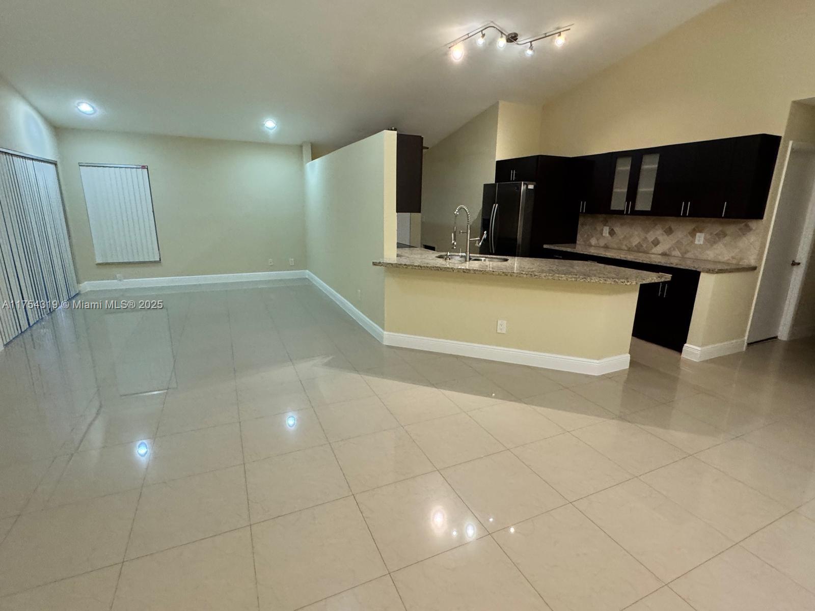 162 NW 207th Ave