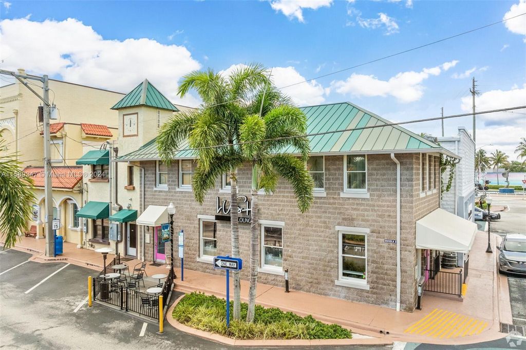 Photo of 301 SW Saint Lucie Ave #1, Stuart, FL 34994 (MLS # A11589347)