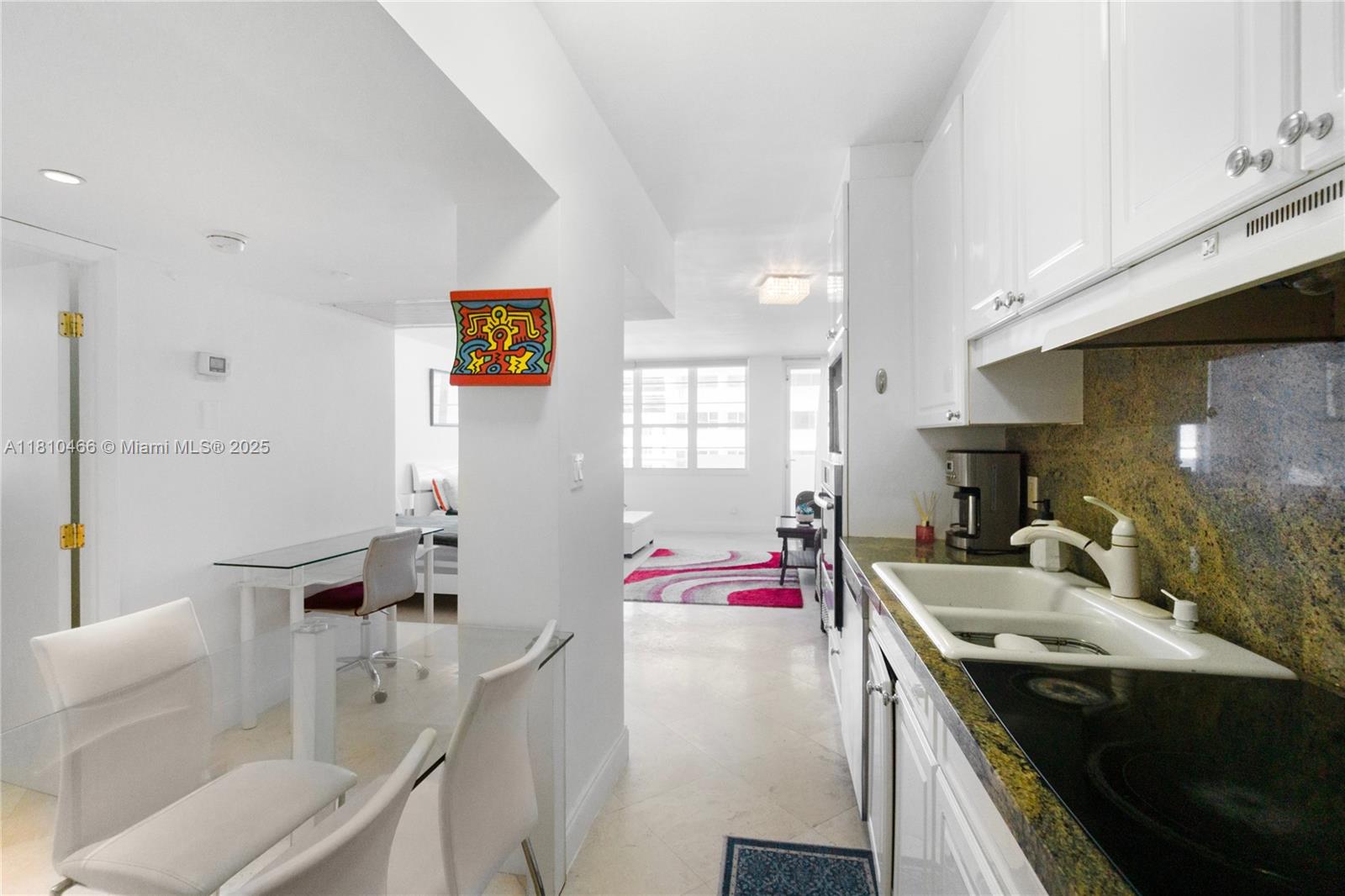 THE DECOPLAGE CONDO - Residential Lease